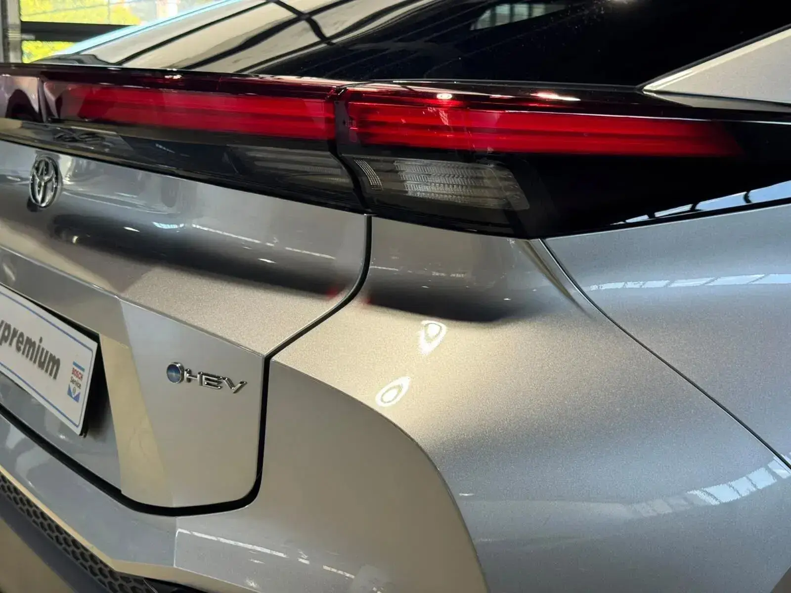 Toyota C-HR 1.8 Hybrid Square Collection 32