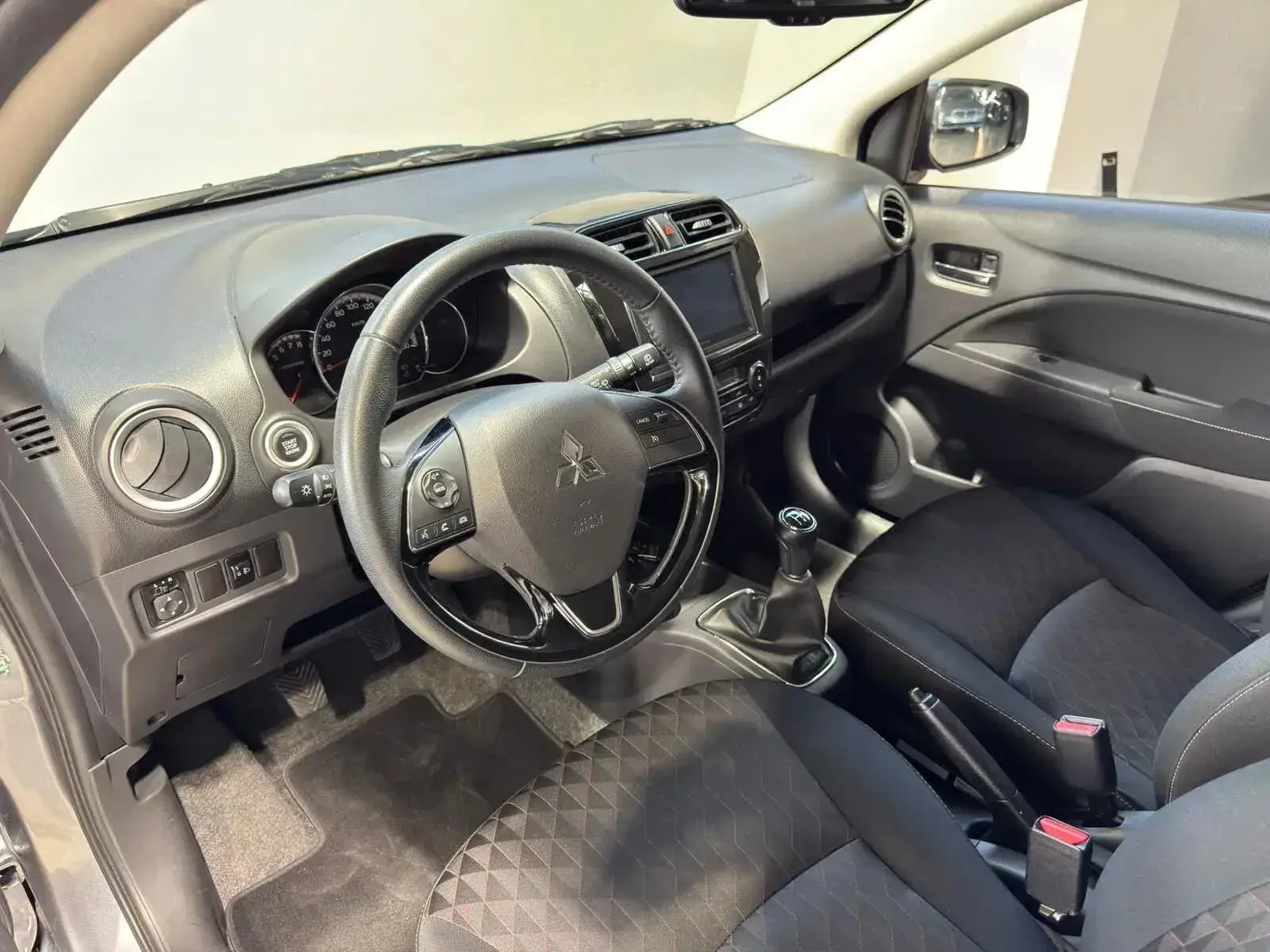 Mitsubishi Space Star 1.2 Connect Edition 33