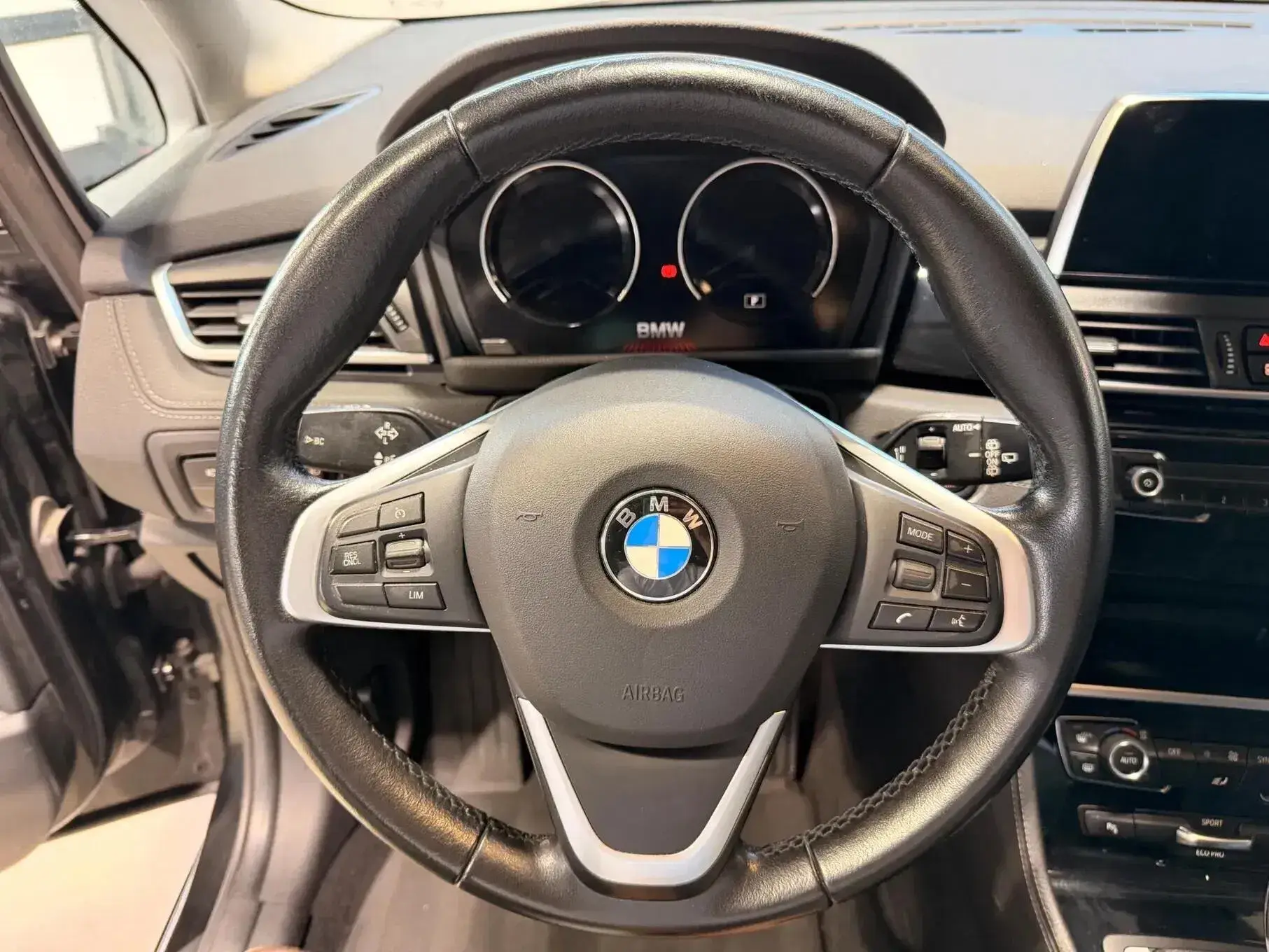 BMW 216 Active Tourer d Line Sport Auto 26