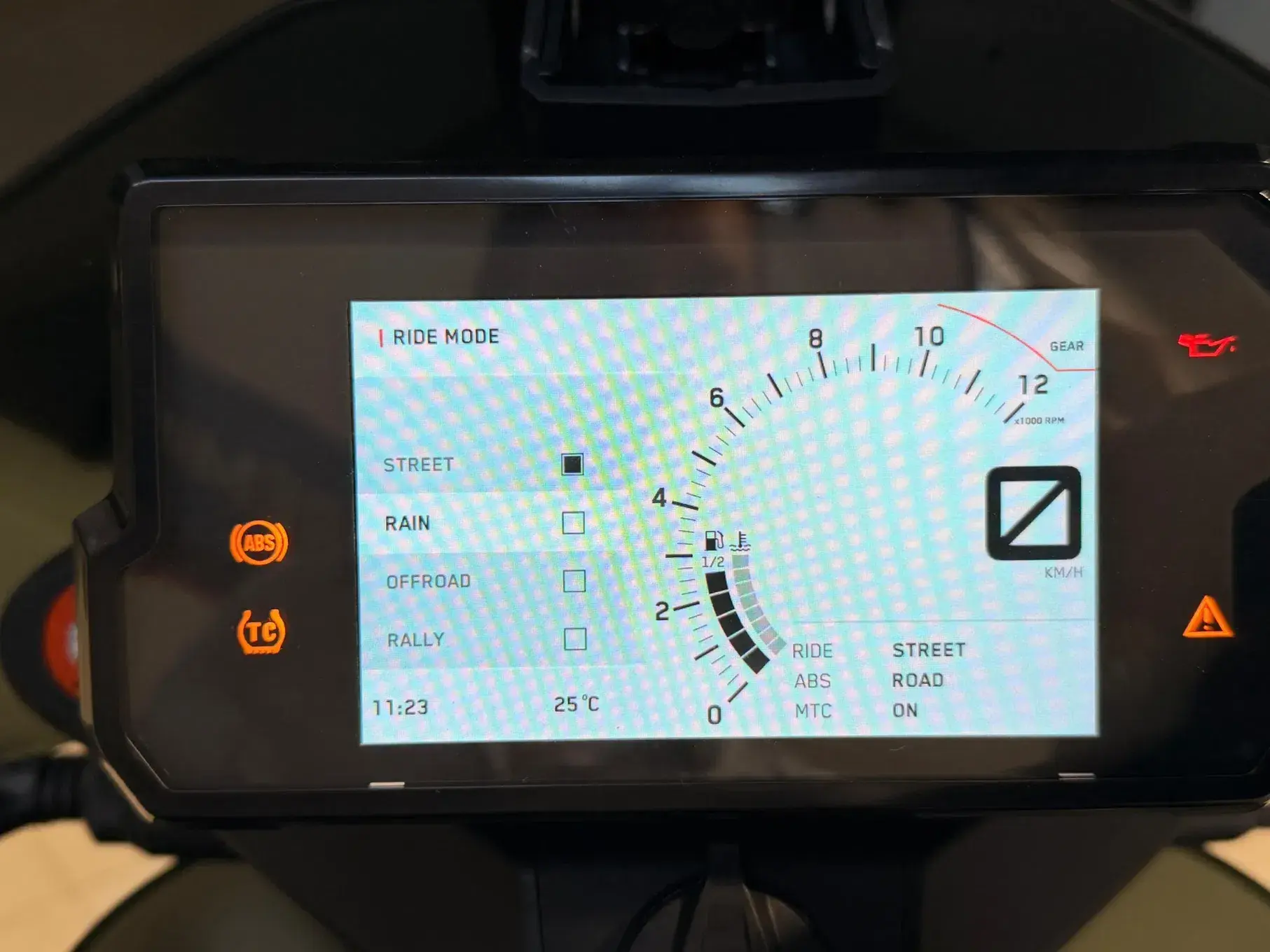 KTM 790 Adventure Outro 3