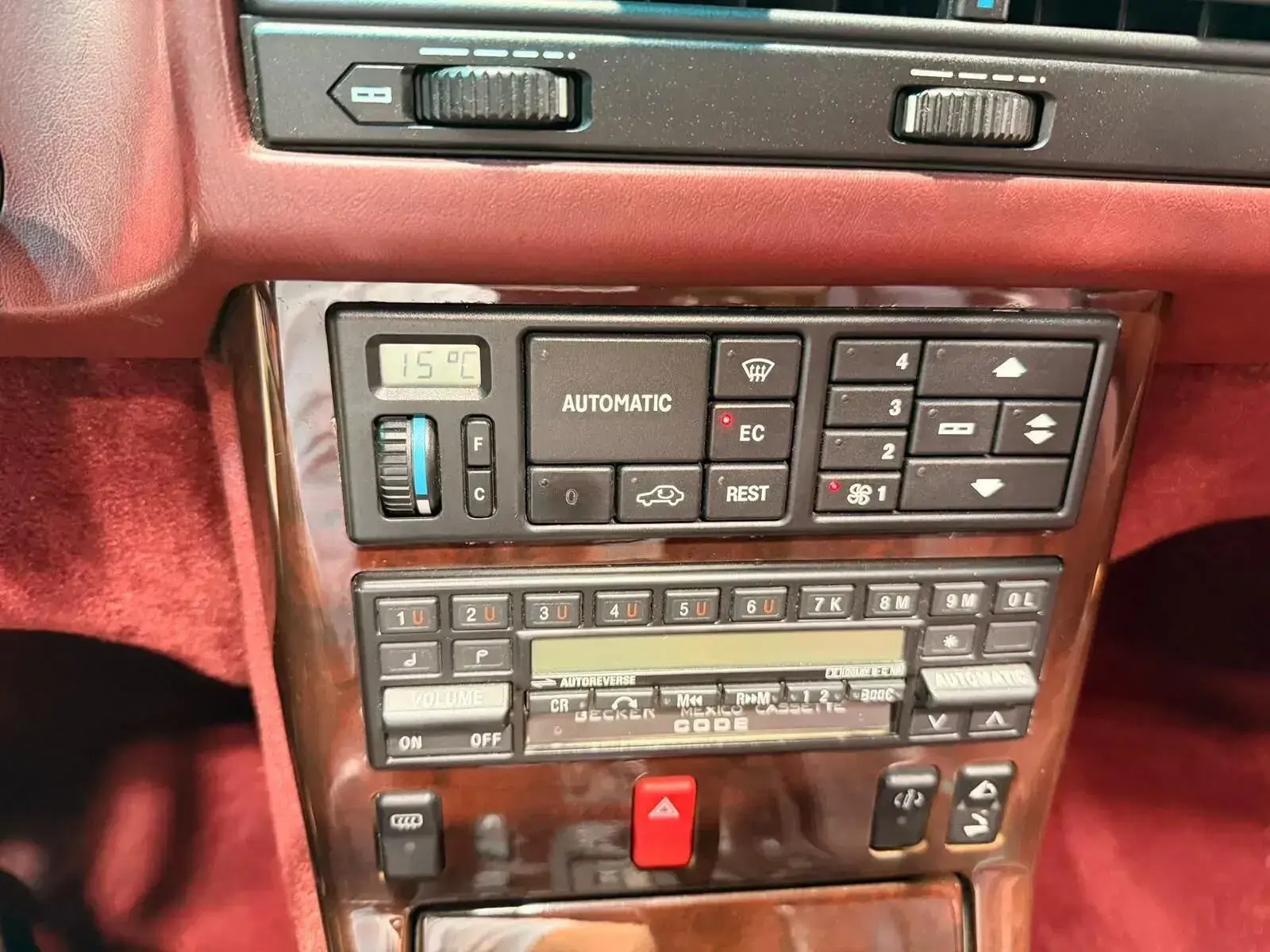 Mercedes-Benz SL 500 Standard 10