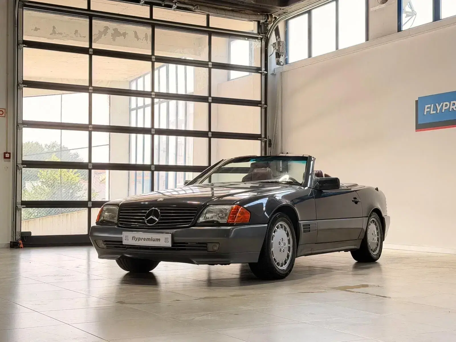 Mercedes-Benz SL 500 Standard 30