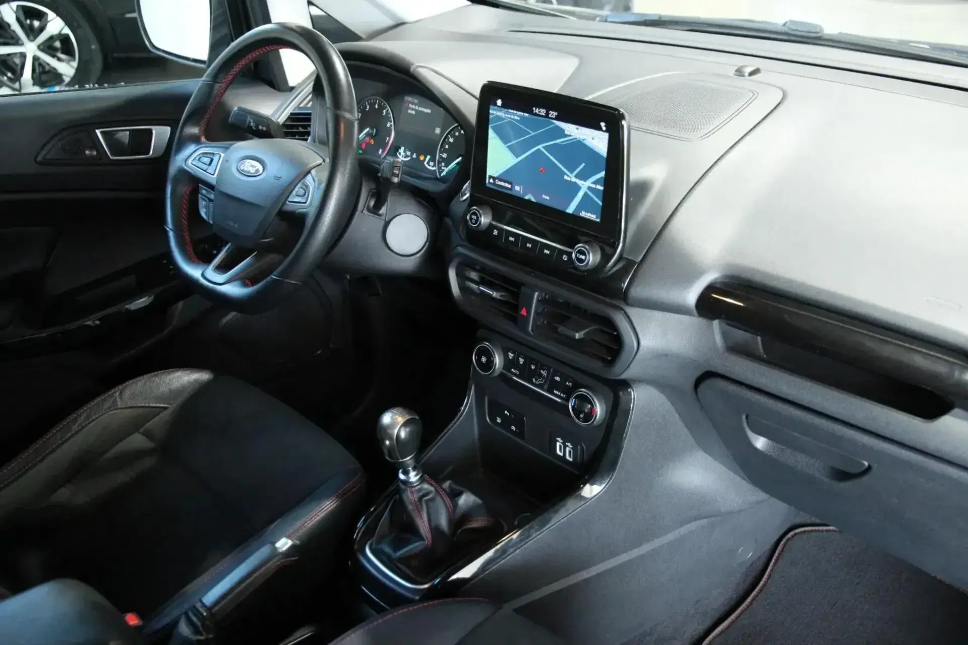 Ford EcoSport 1.0 EcoBoost ST-Line Black Edition 11