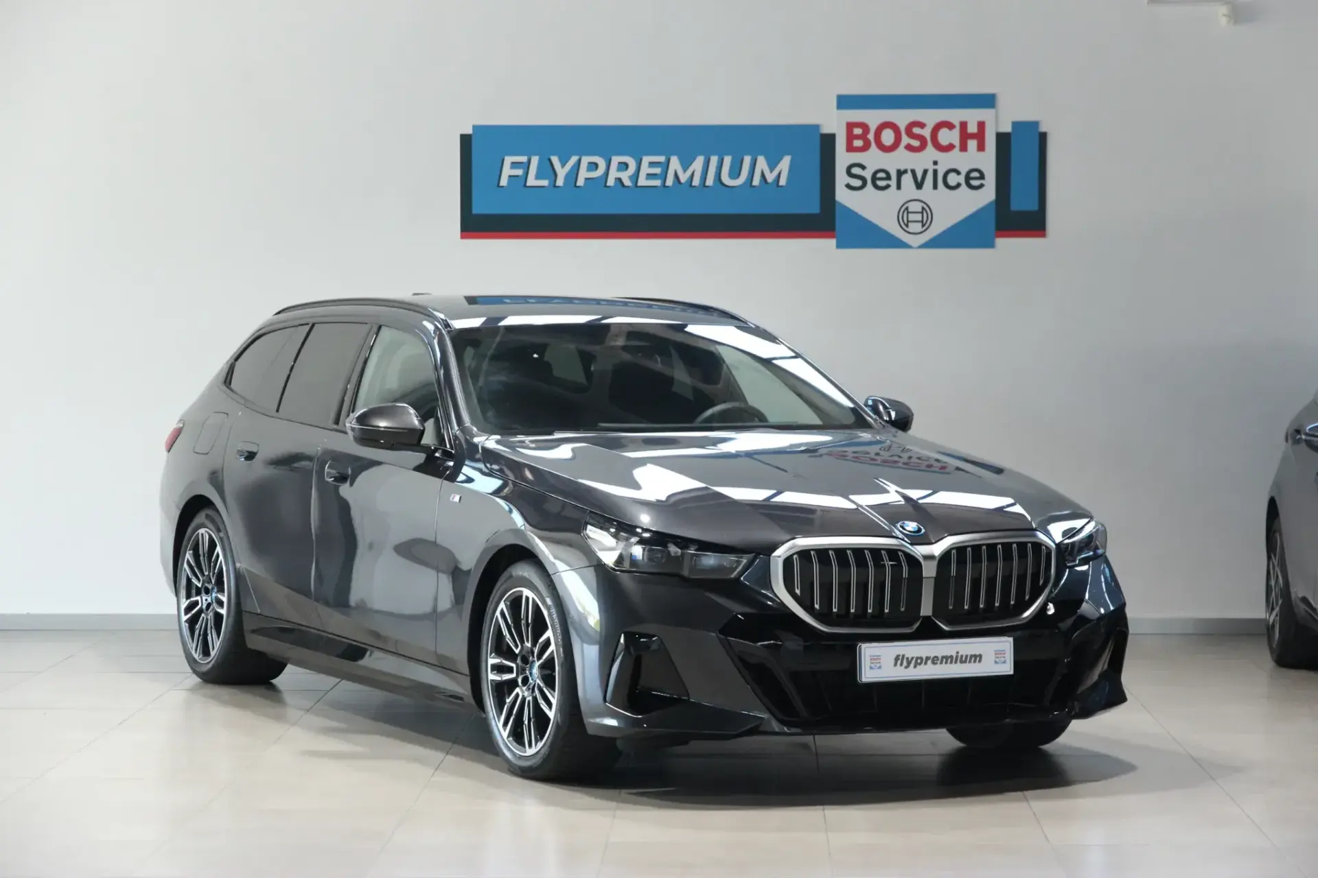 BMW 530 e Pack Desportivo M 1