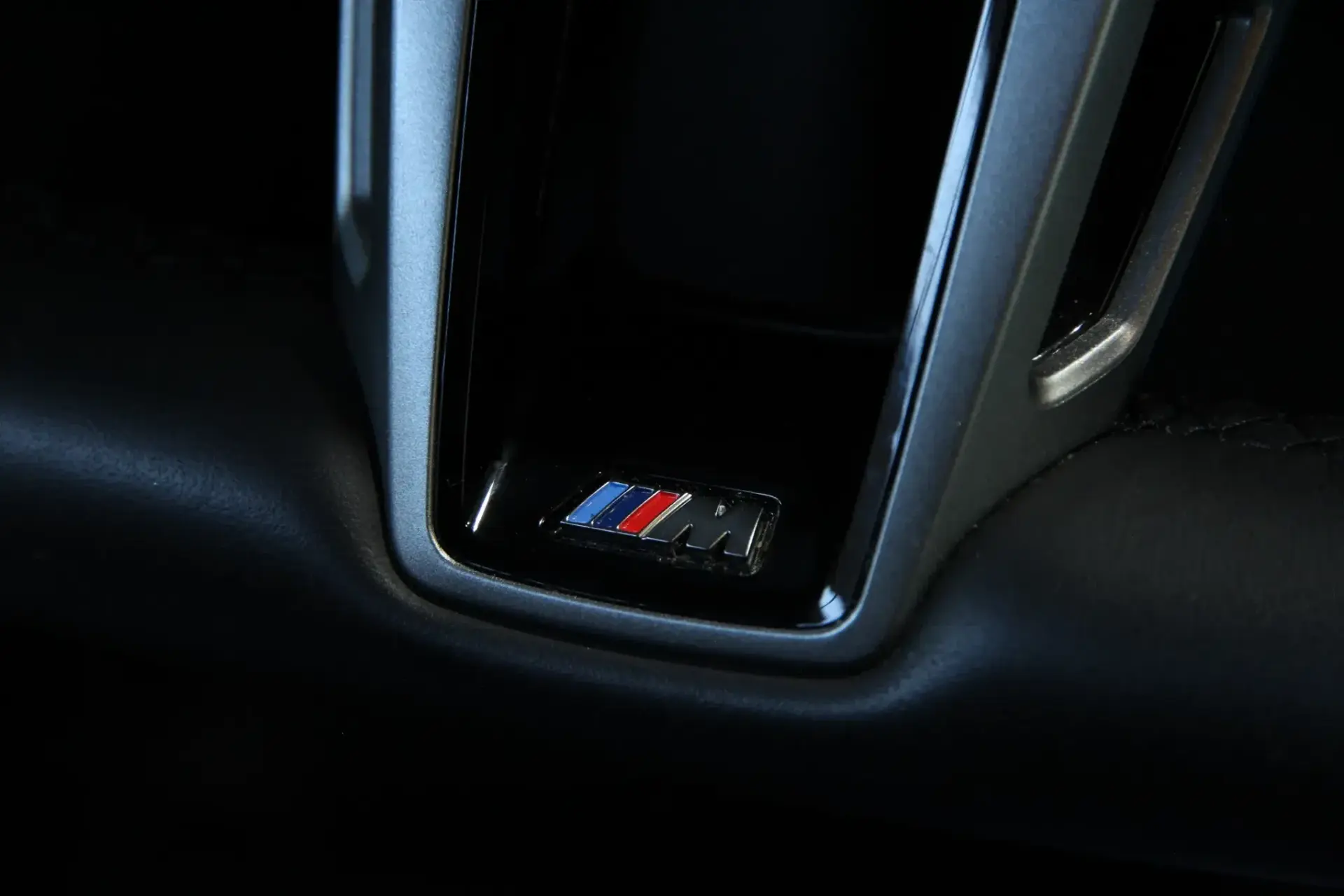 BMW 530 e Pack Desportivo M 14