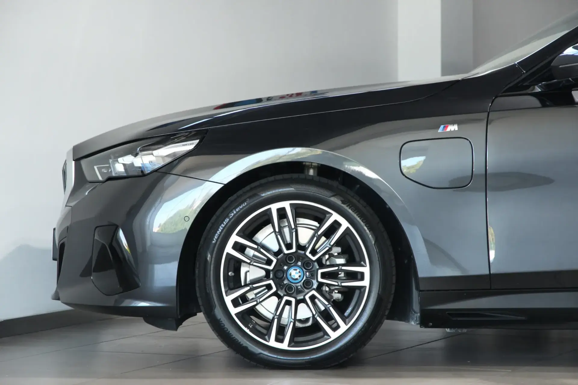 BMW 530 e Pack Desportivo M 31
