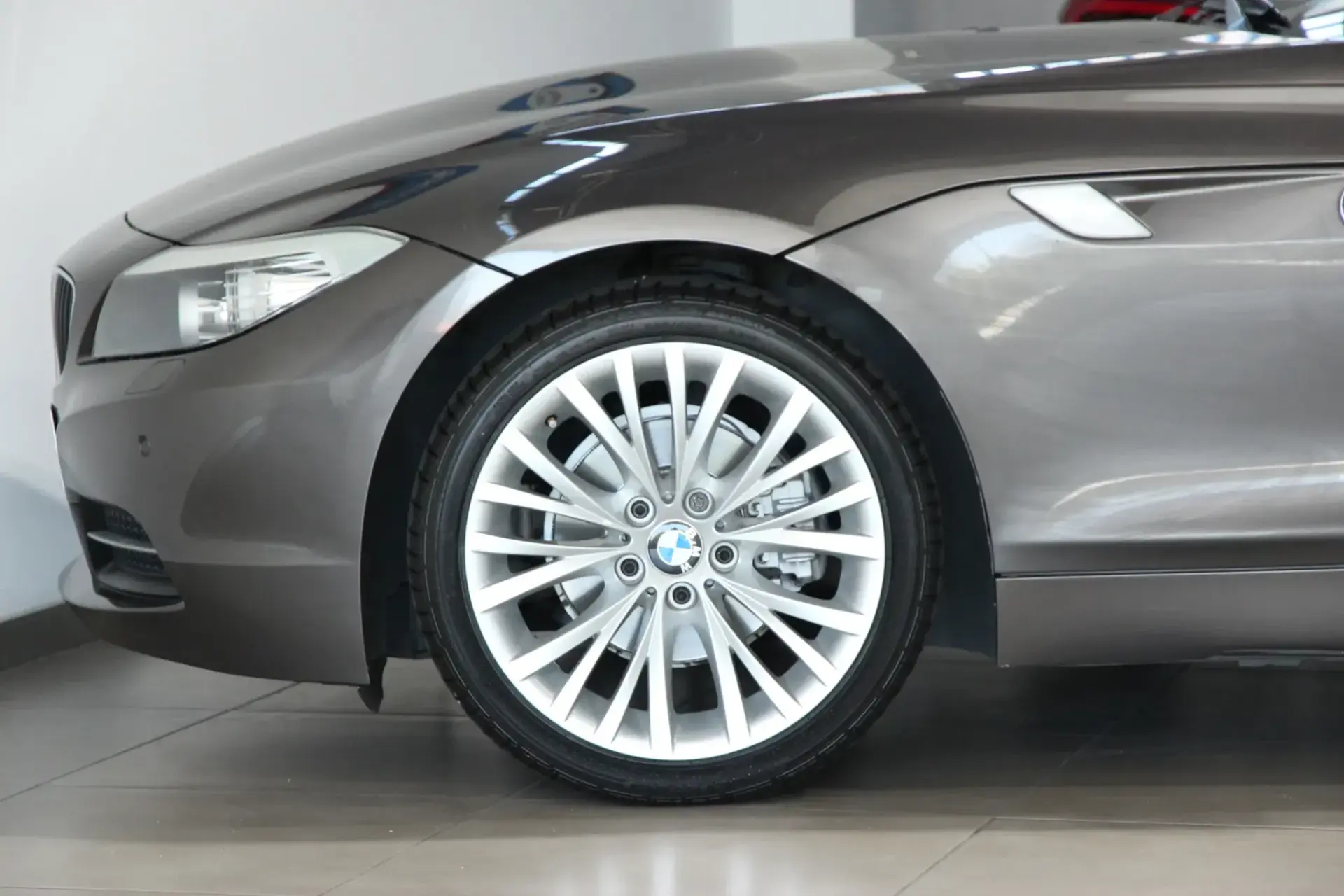 BMW Z4 23 i Auto 22