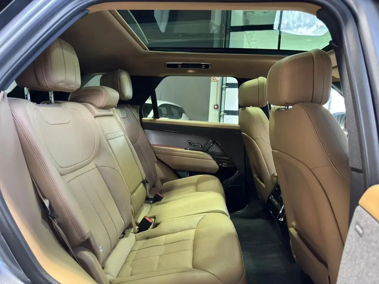 Land Rover Range Rover Sport 3.0 P440e Dynamic SE 35