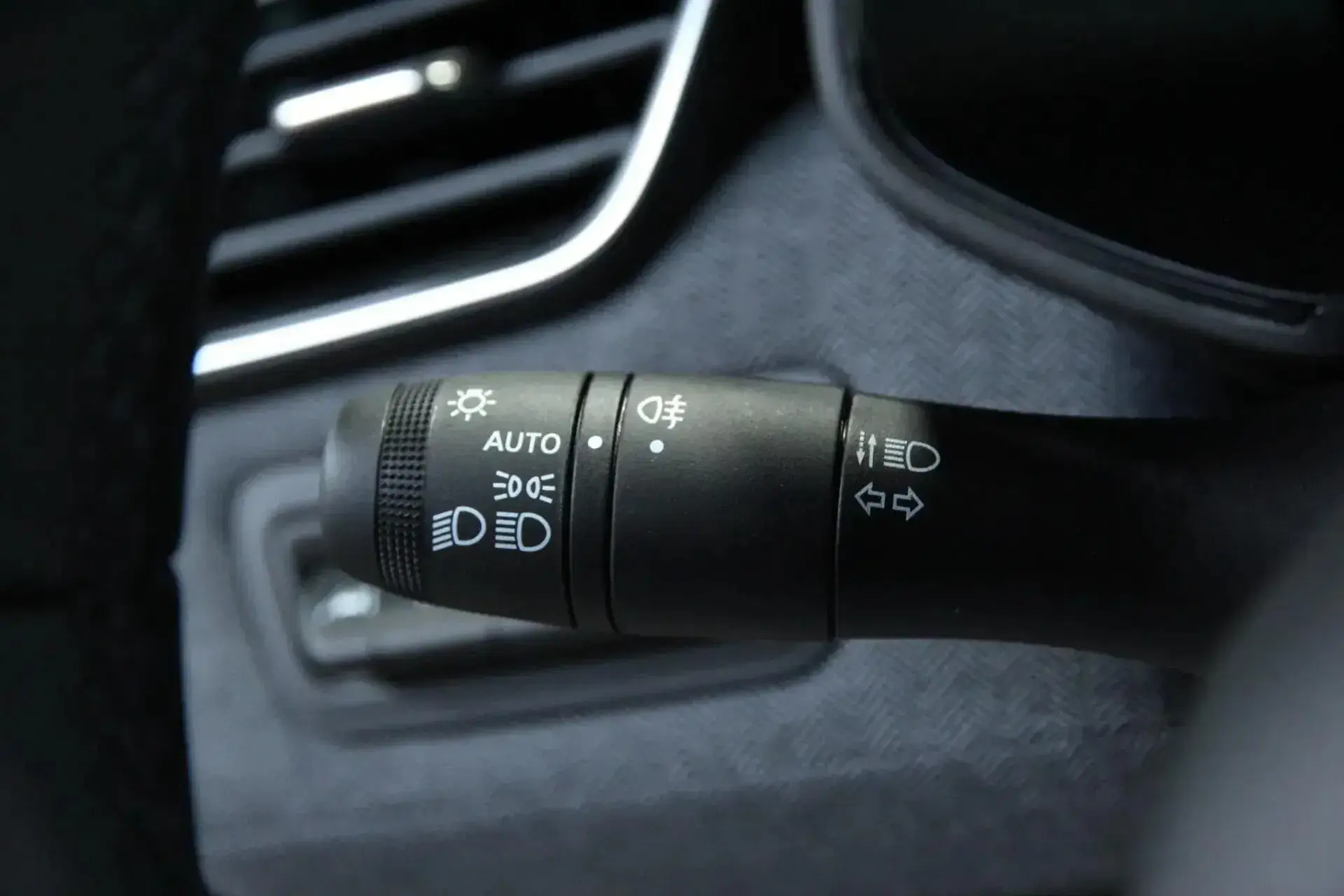 Renault Clio 1.0 TCe Techno Bi-Fuel 2