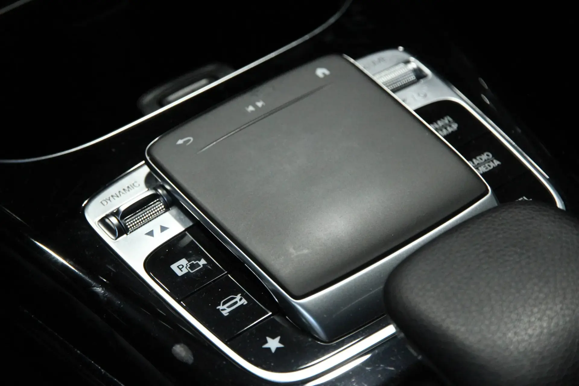Mercedes-Benz A 35 AMG 4Matic Speedshift DCT 7G 14