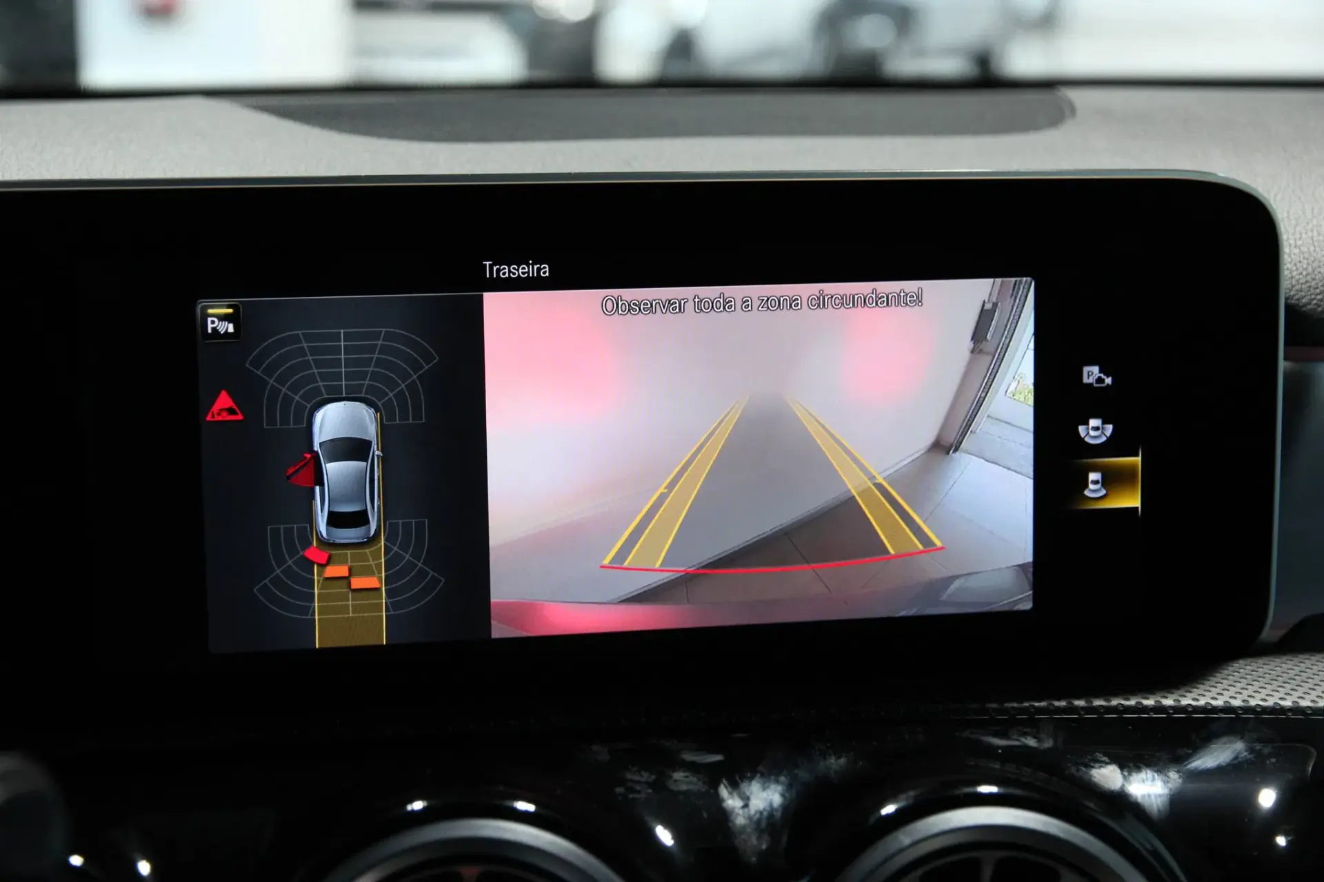 Mercedes-Benz A 35 AMG 4Matic Speedshift DCT 7G 24