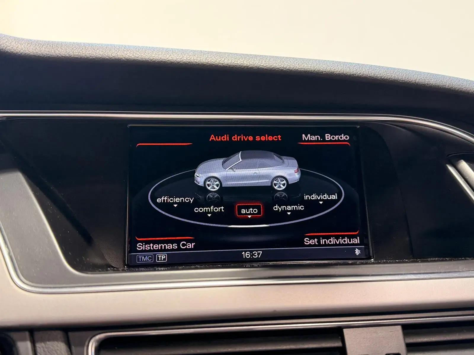 Audi A5 Cabrio 2.0 TDi S-line 21