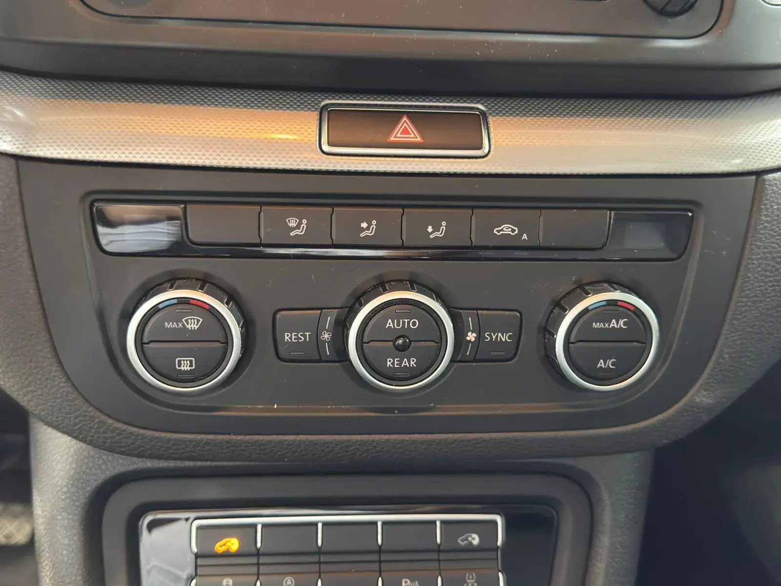 Volkswagen Sharan 2.0 TDi Confortline 16