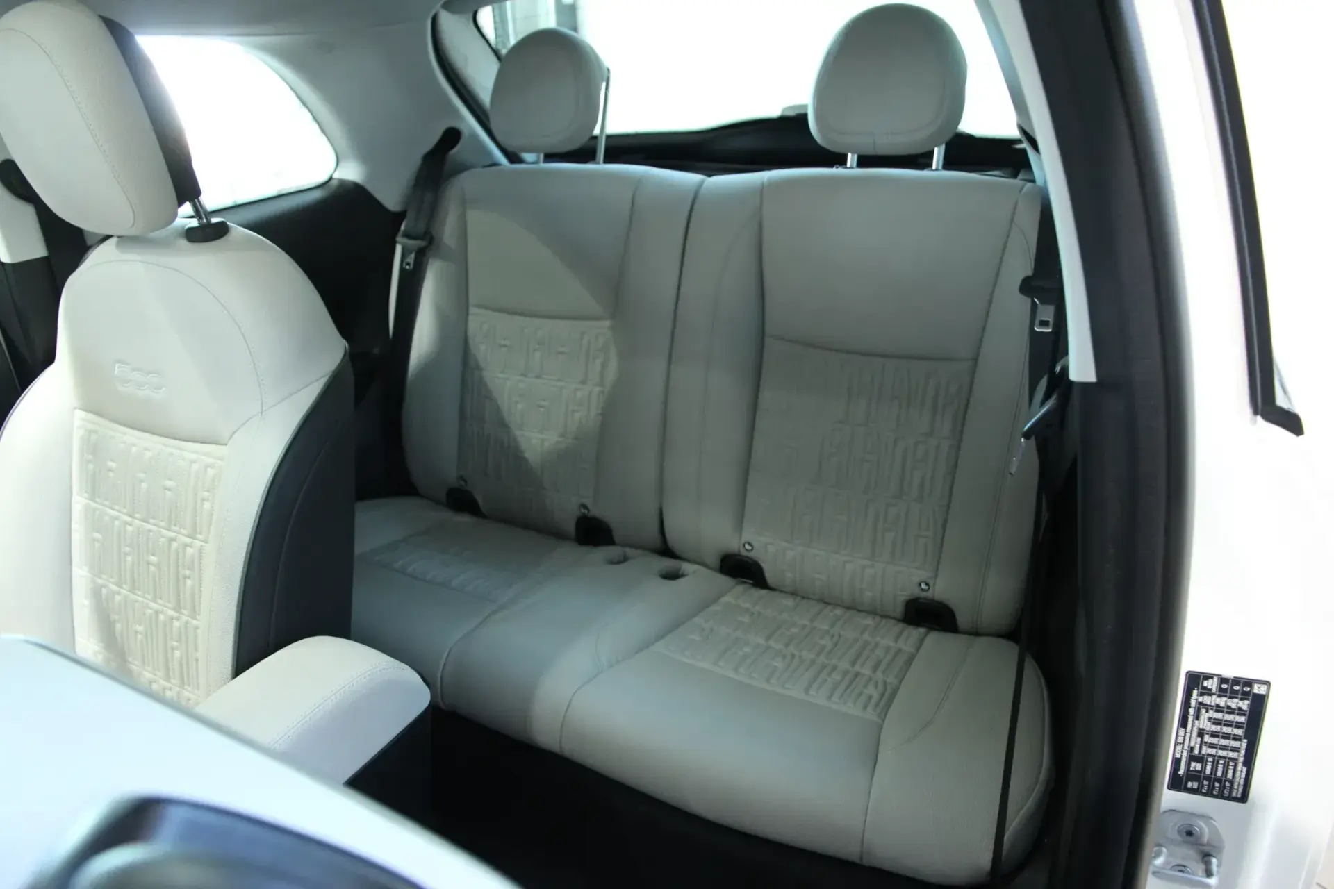 Fiat 500e La Prima 19
