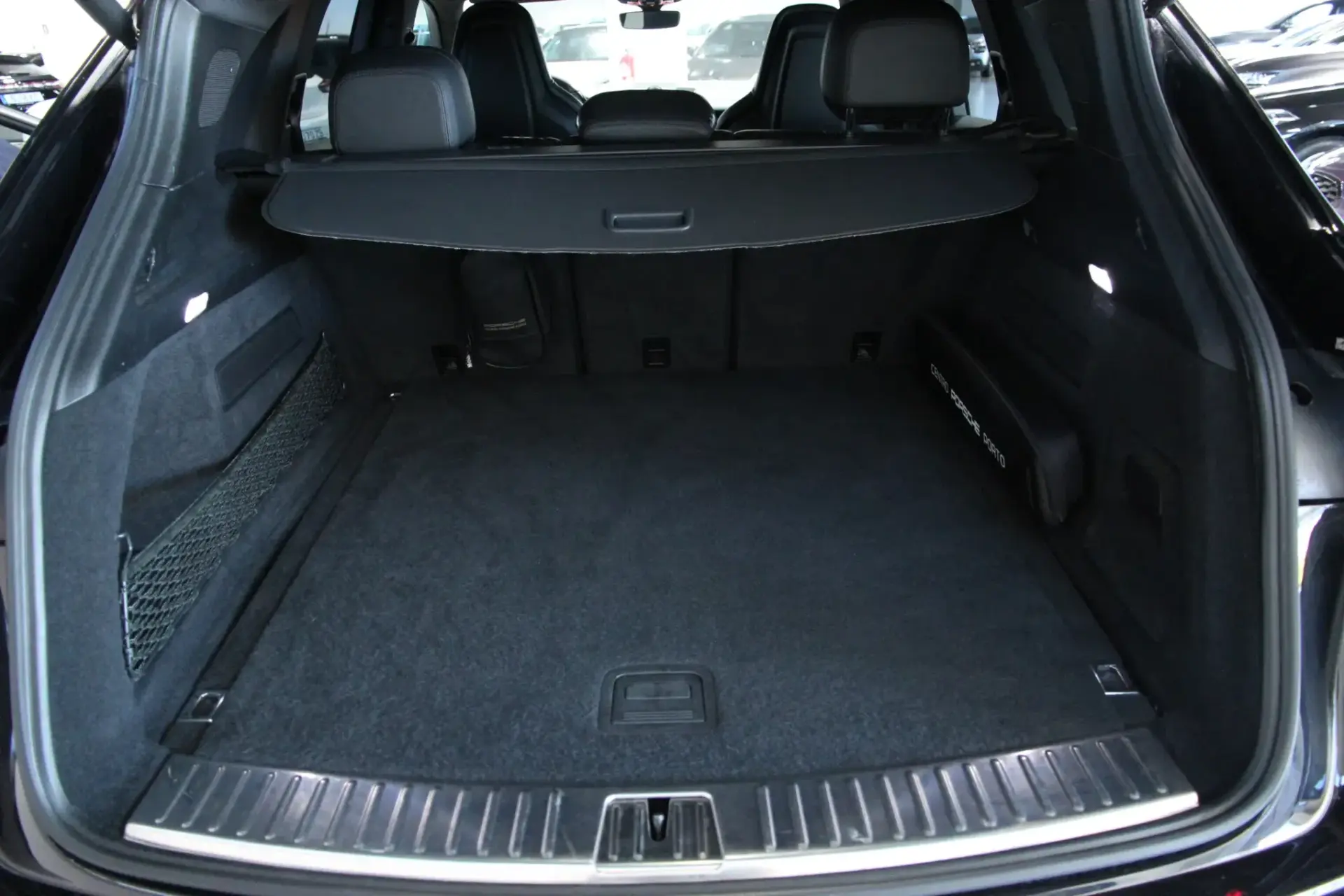 Porsche Cayenne E-Hybrid Platinum Edition 32