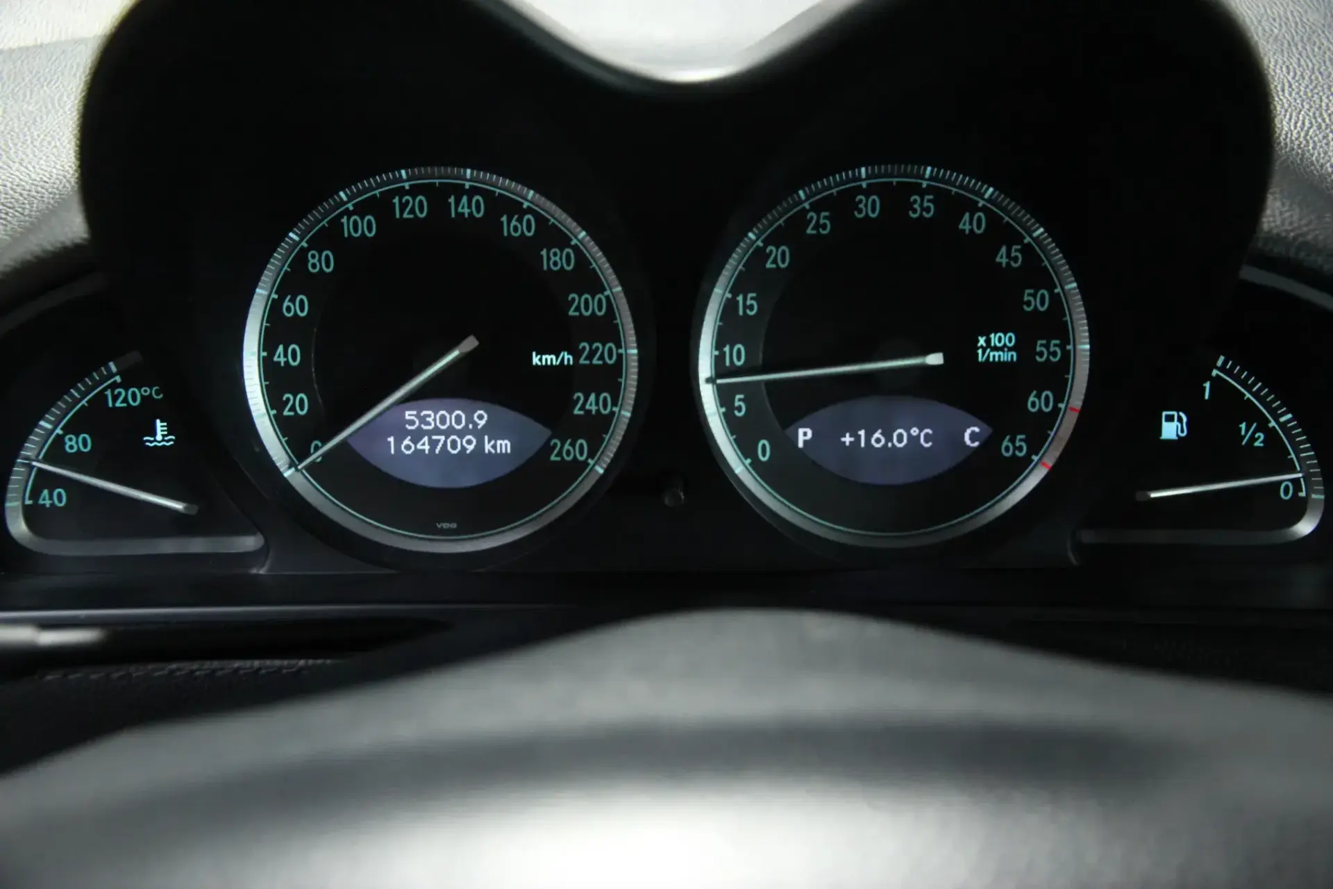 Mercedes-Benz SL 350 Auto 16