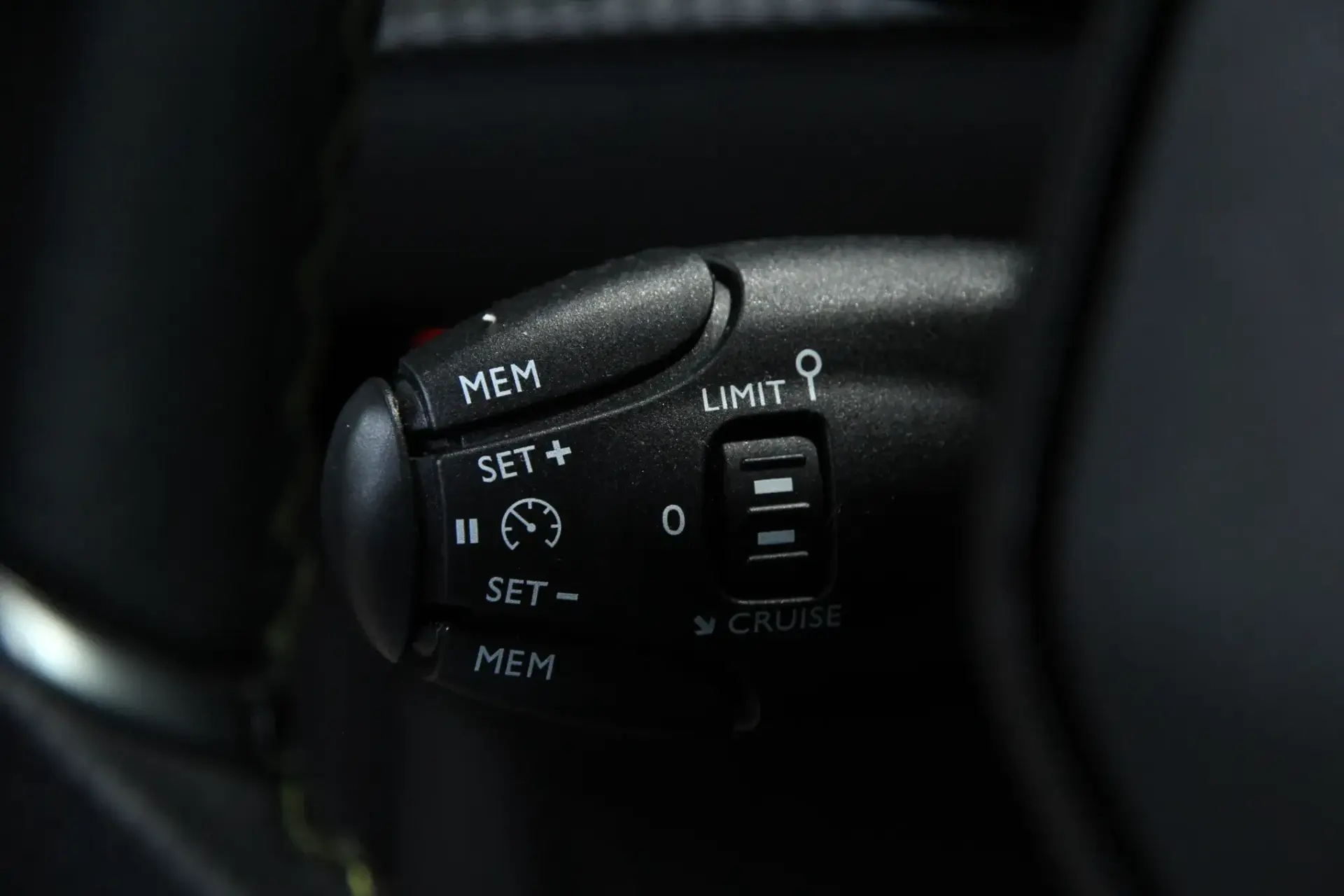 Peugeot 208 1.2 PureTech GT Line 10