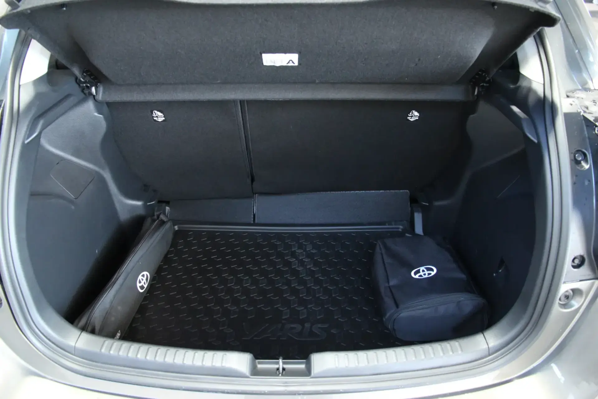 Toyota Yaris 1.5 HDF Comfort 4