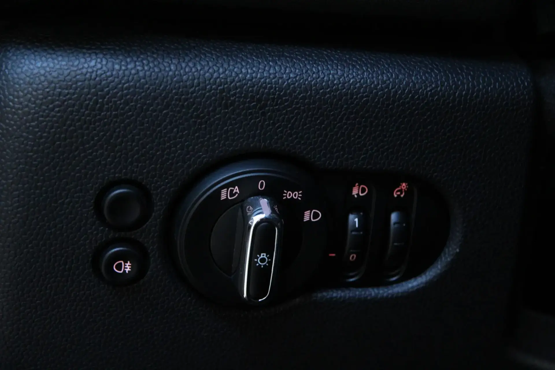MINI 3 Portas Cooper SE Premium Essential 7