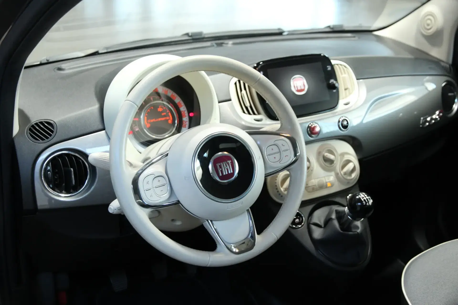 Fiat 500C 1.0 Hybrid Lounge 23