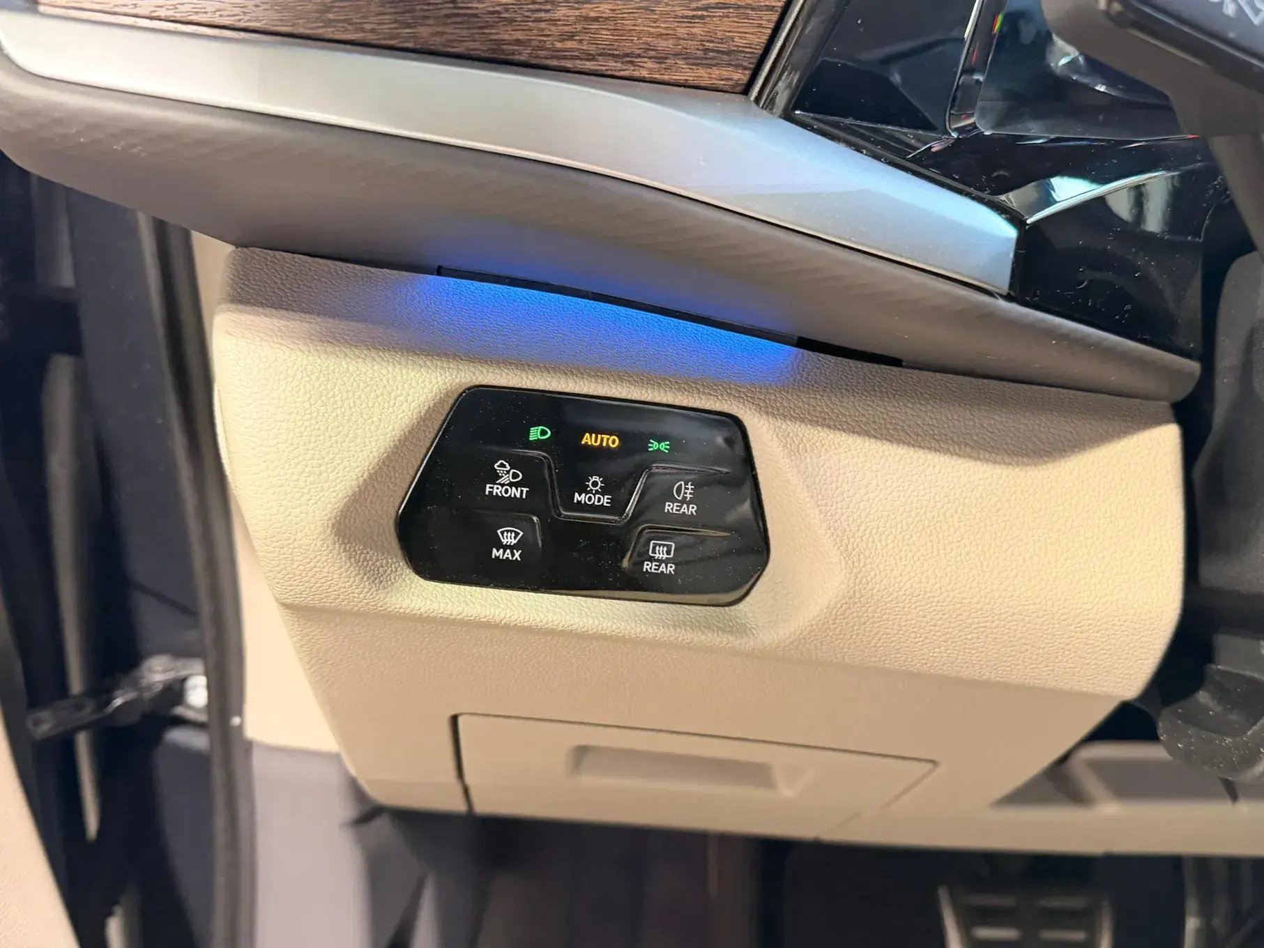 Volkswagen Multivan 2.0 TDI Style DSG 43