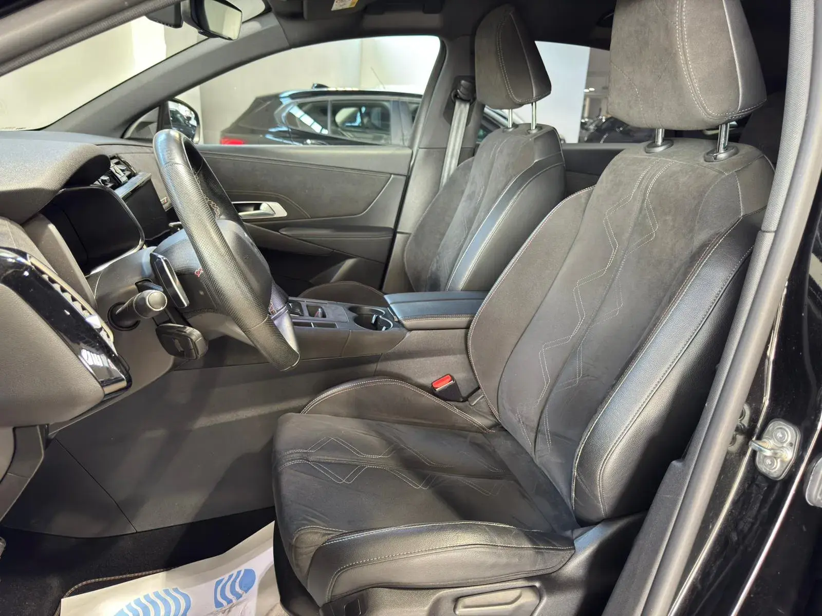 DS DS7 Crossback E-Tense Performance Line EAT8 6