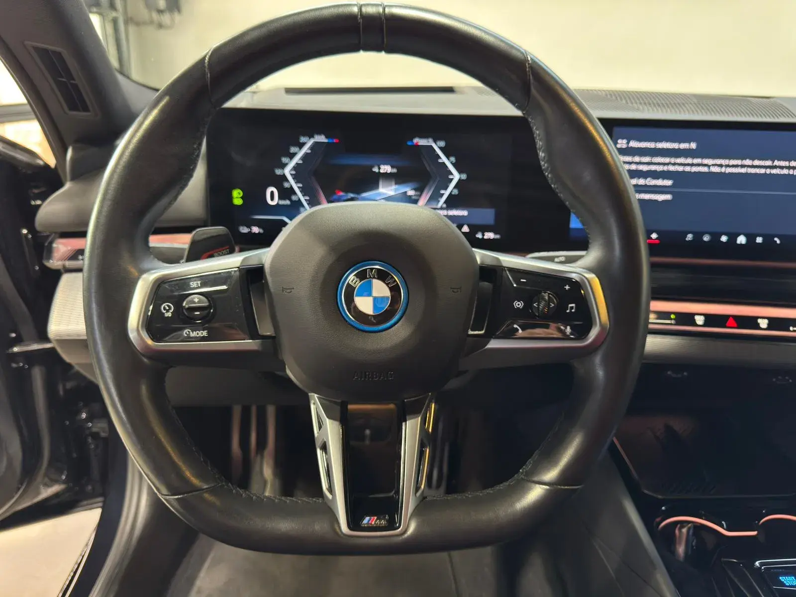 BMW i5 eDrive40 Edição Desportiva M 11