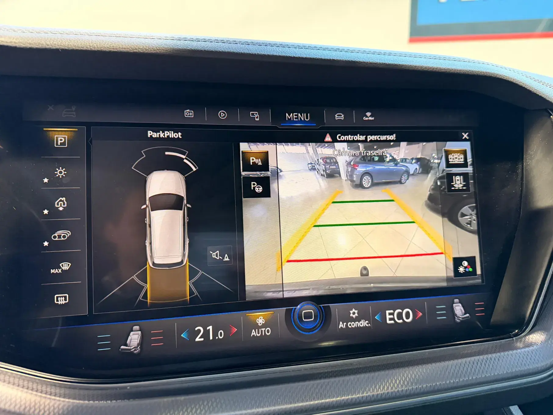 Volkswagen Touareg 3.0 TDI V6 R-Line 25
