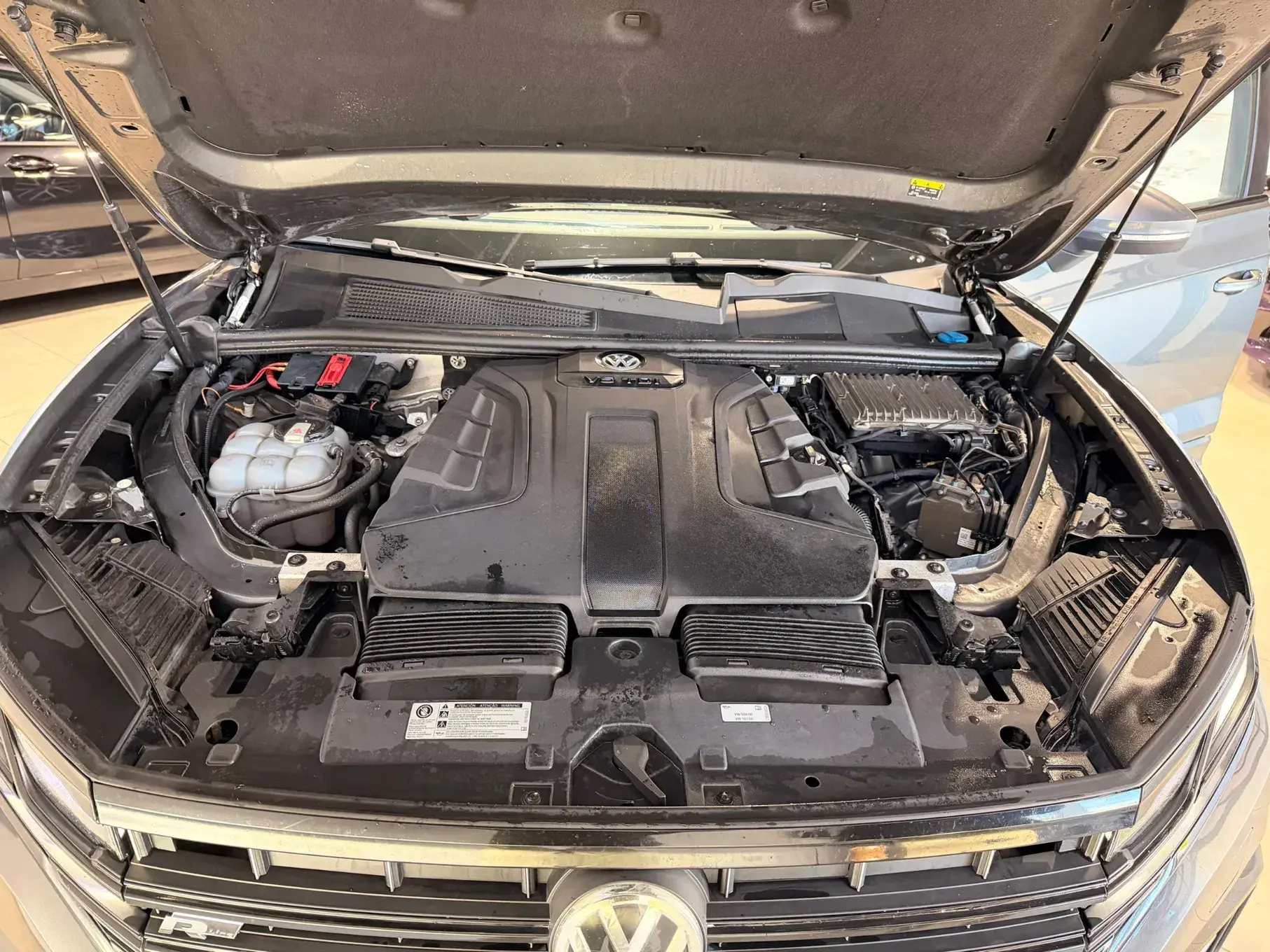 Volkswagen Touareg 3.0 TDI V6 R-Line 35