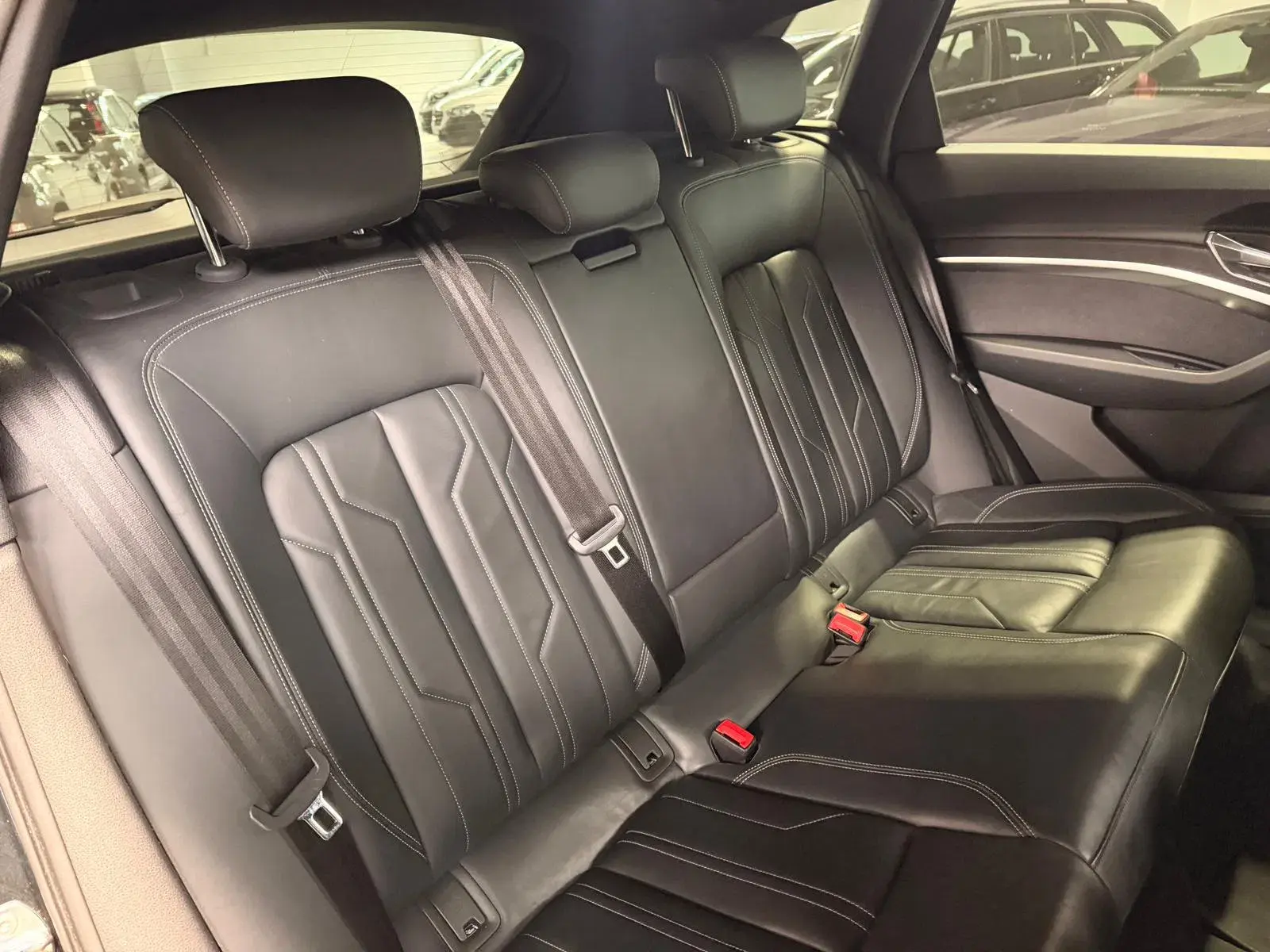 Audi e-tron 55 quattro S line 8