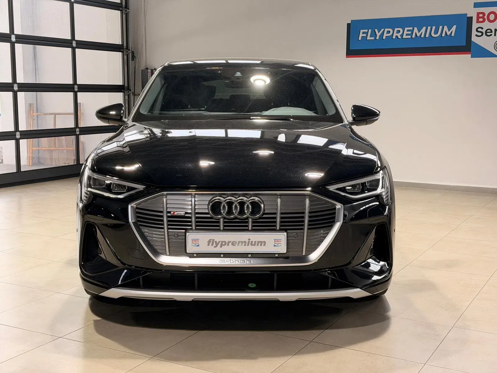 Audi e-tron 55 quattro S line 12