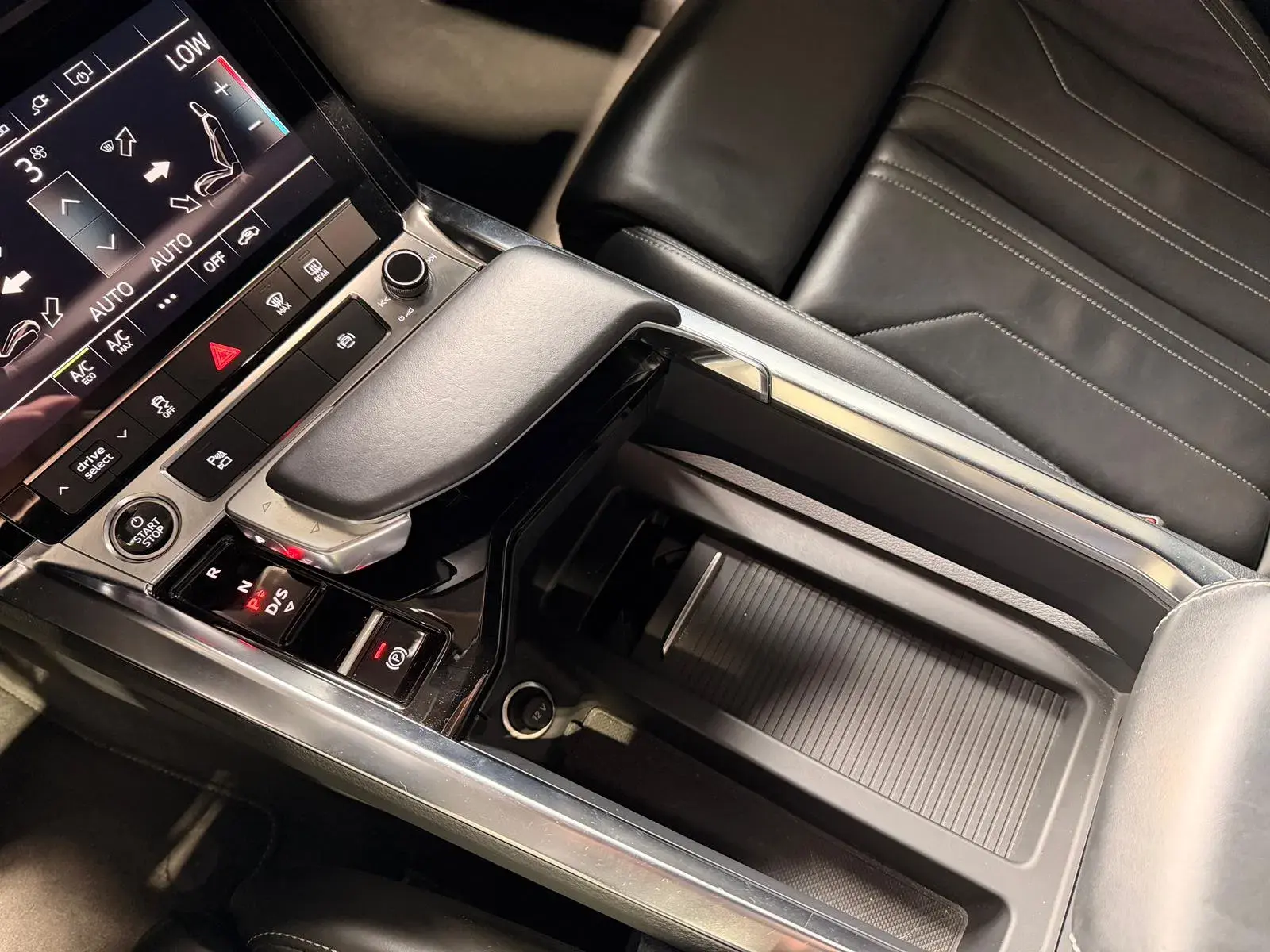 Audi e-tron 55 quattro S line 16