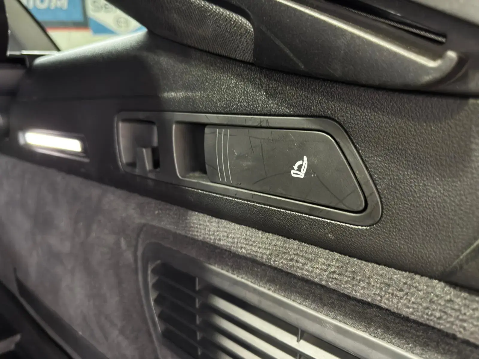 Audi A6 Avant 40 TDI Design S tronic 33