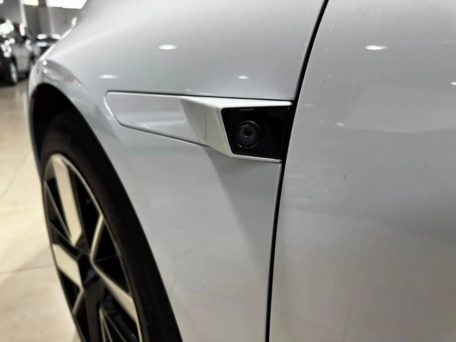 Polestar 4 Long Range 100 kWh Single Motor Plus 41