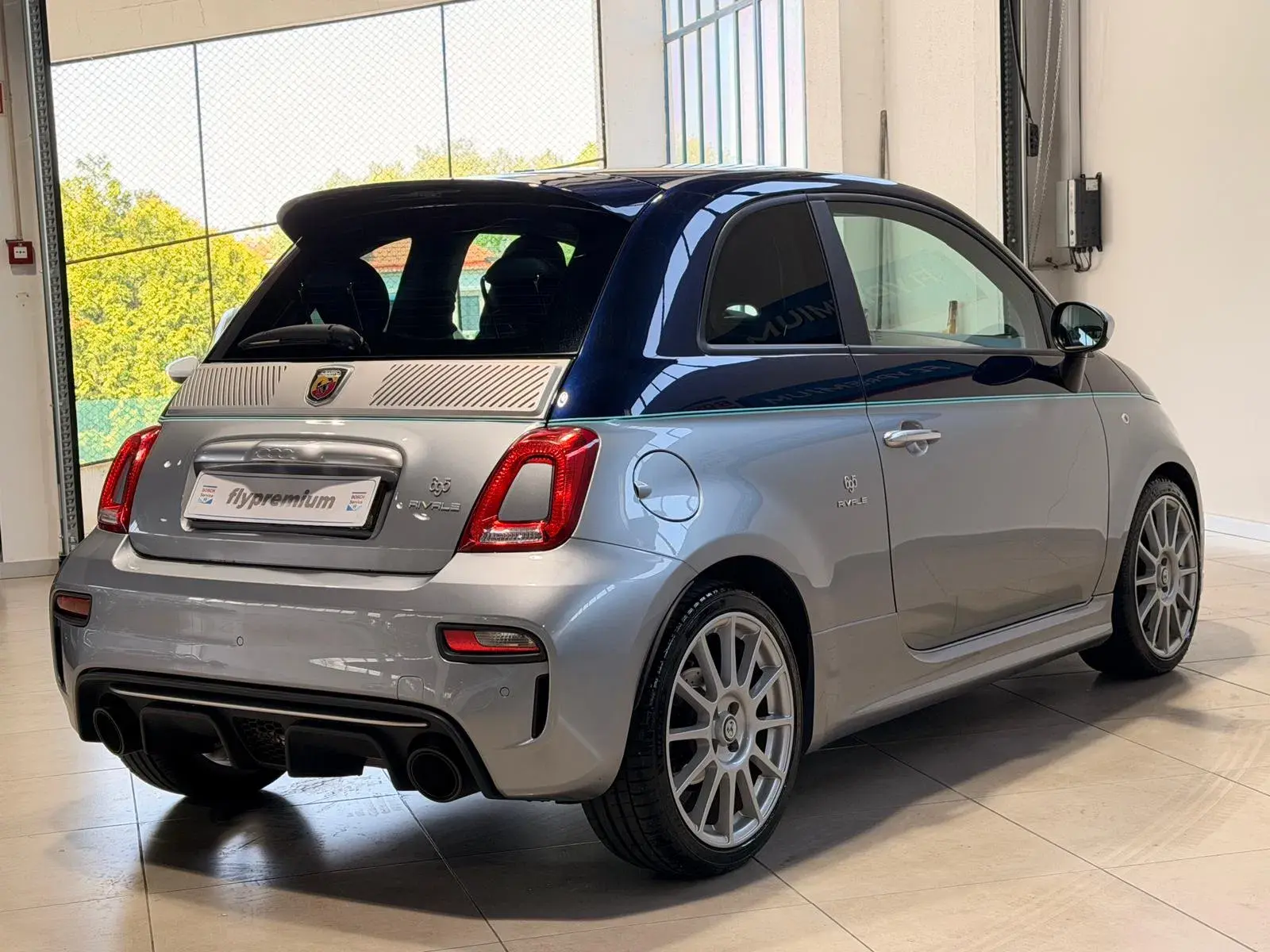 Abarth 695 1.4 T-Jet Rivale MTA 40