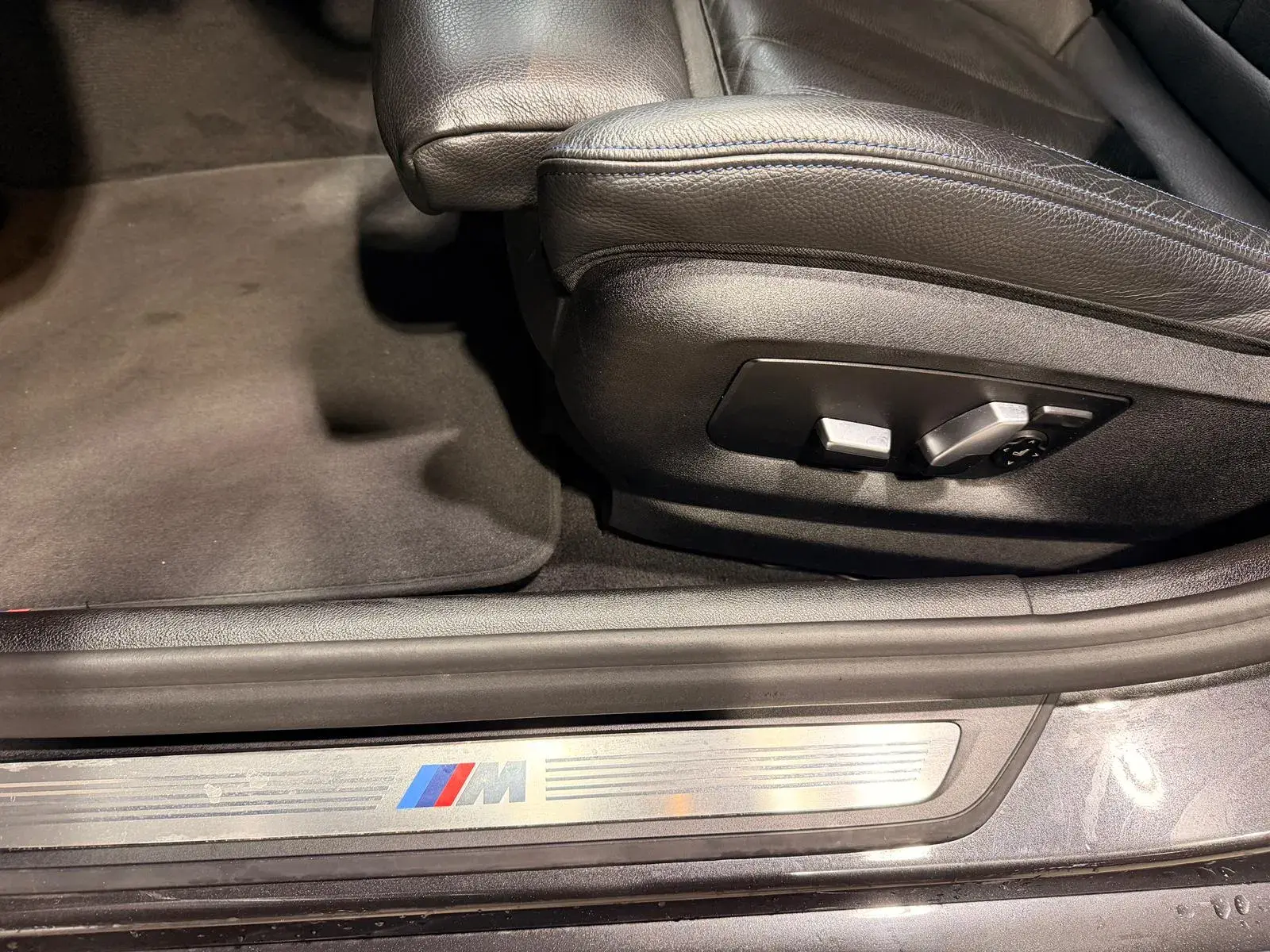 BMW 530 e Pack Desportivo M 3