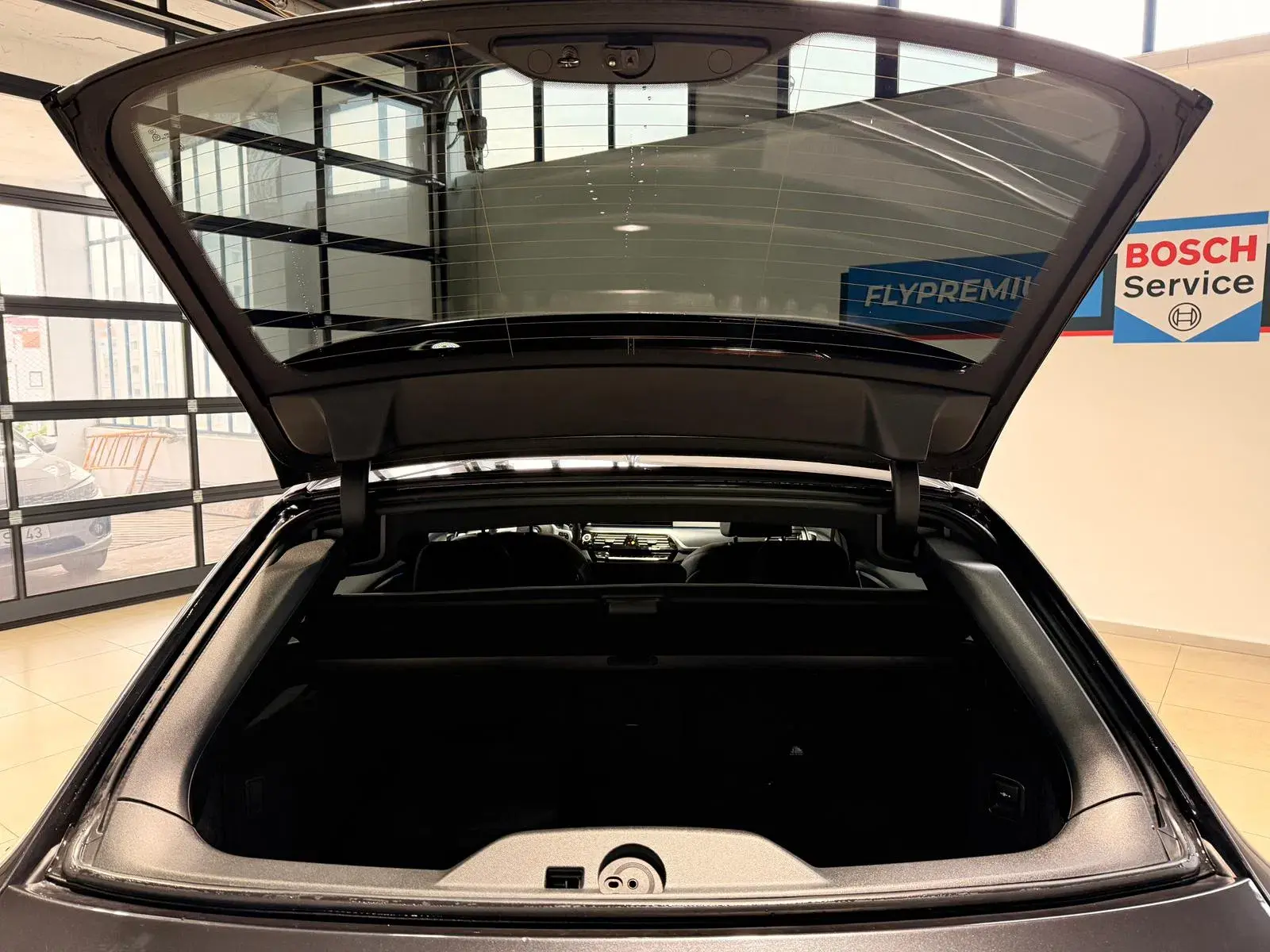 BMW 530 e Pack Desportivo M 13