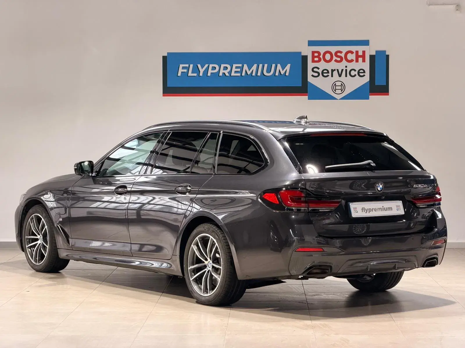 BMW 530 e Pack Desportivo M 34