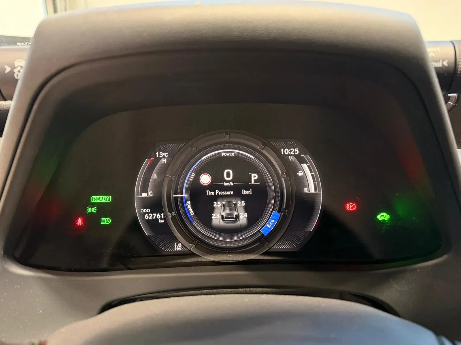 Lexus UX 250h F Sport 17