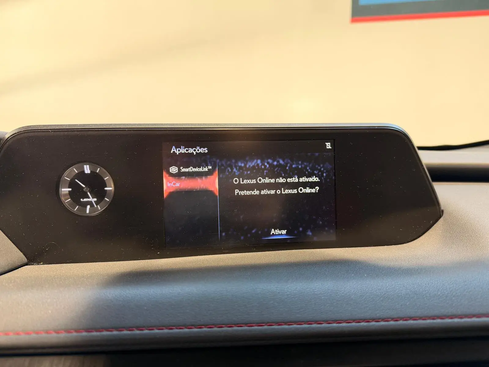 Lexus UX 250h F Sport 21