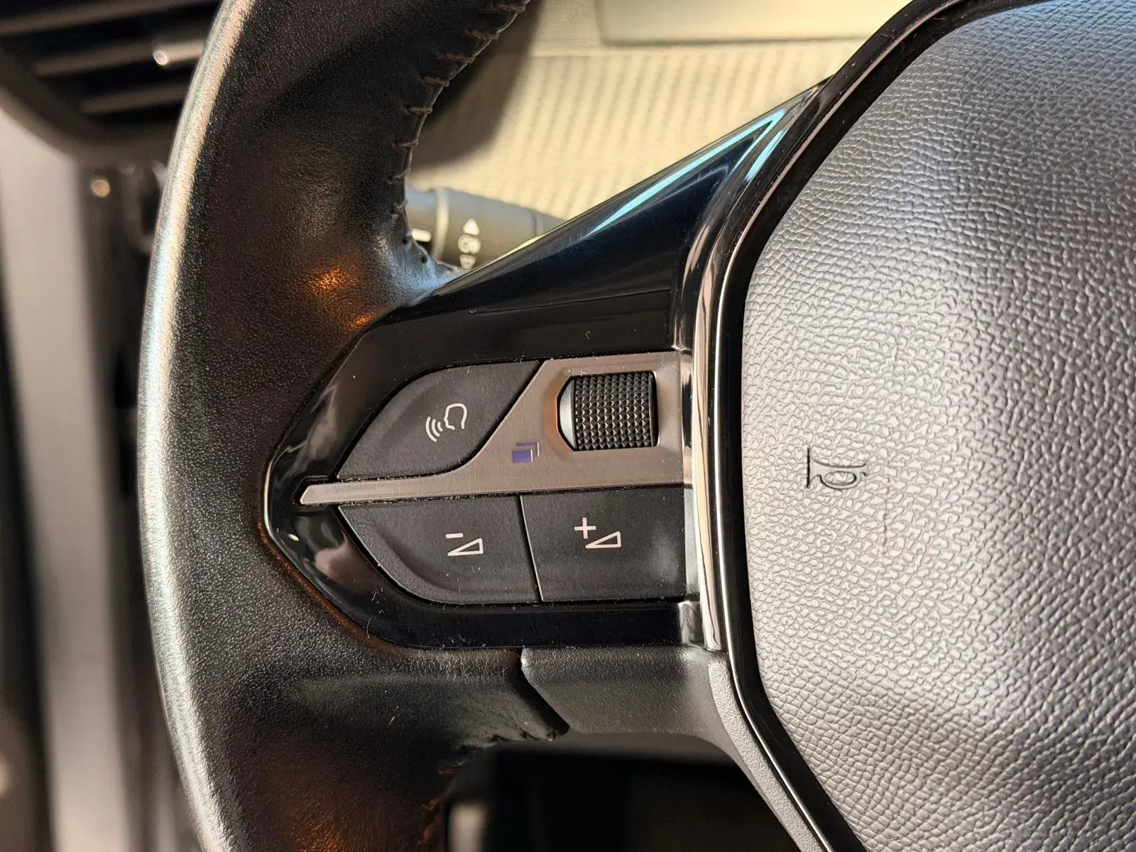 Peugeot 208 1.2 PureTech Active 24