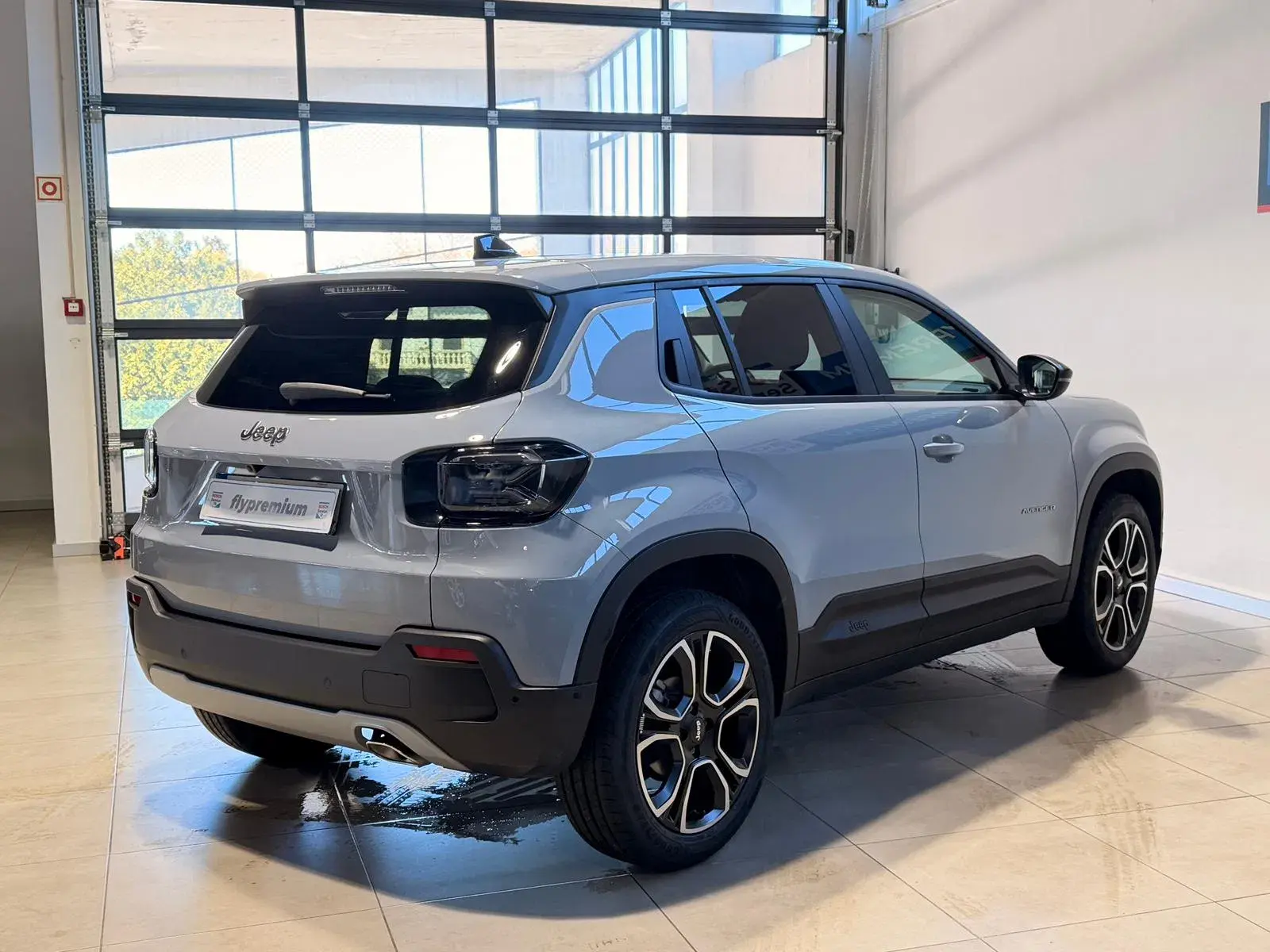 Jeep Avenger 1.2 e-Hybrid Altitude DCT 37