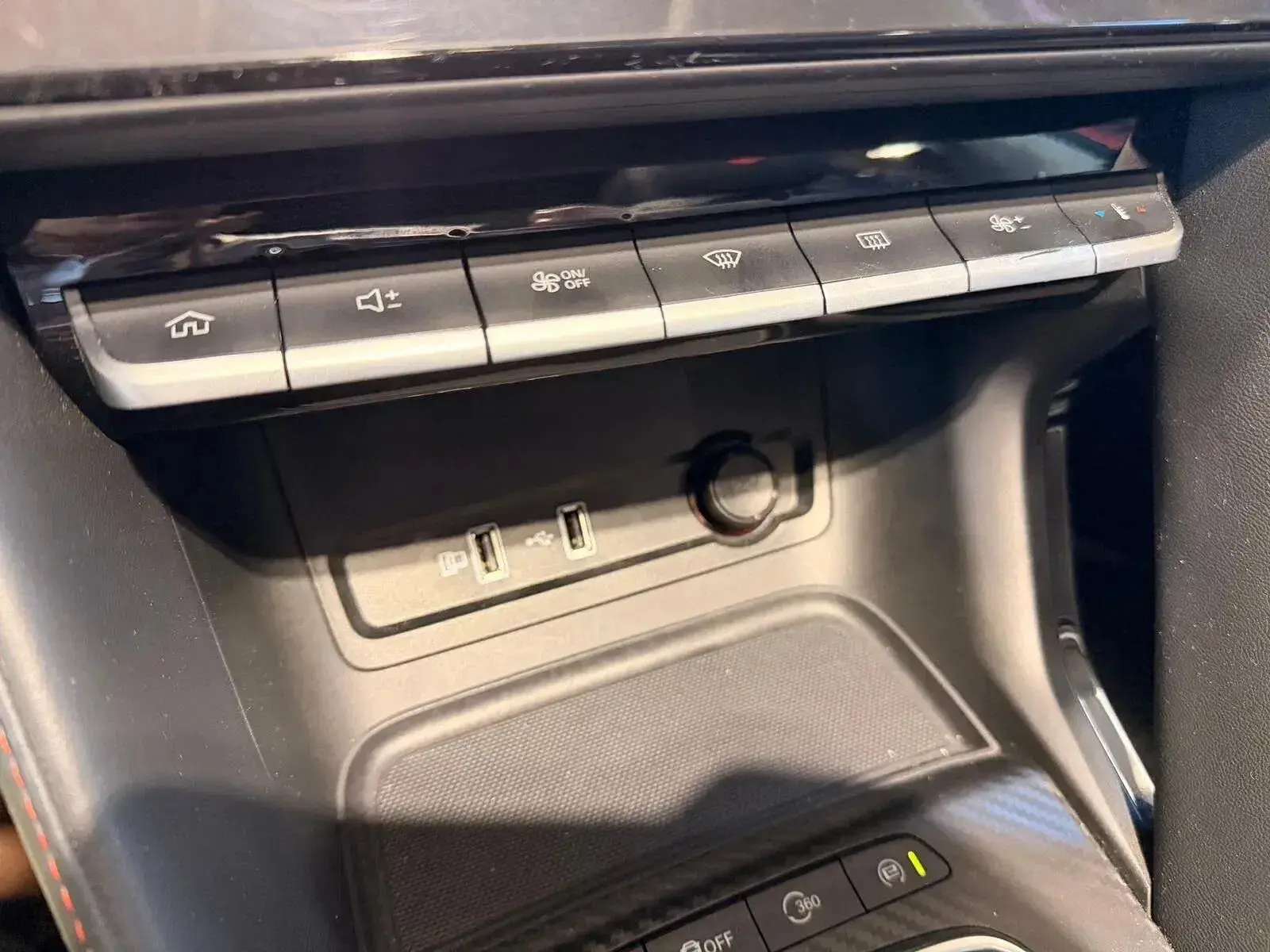 MG ZS 1.0 T-GDI Luxury 11