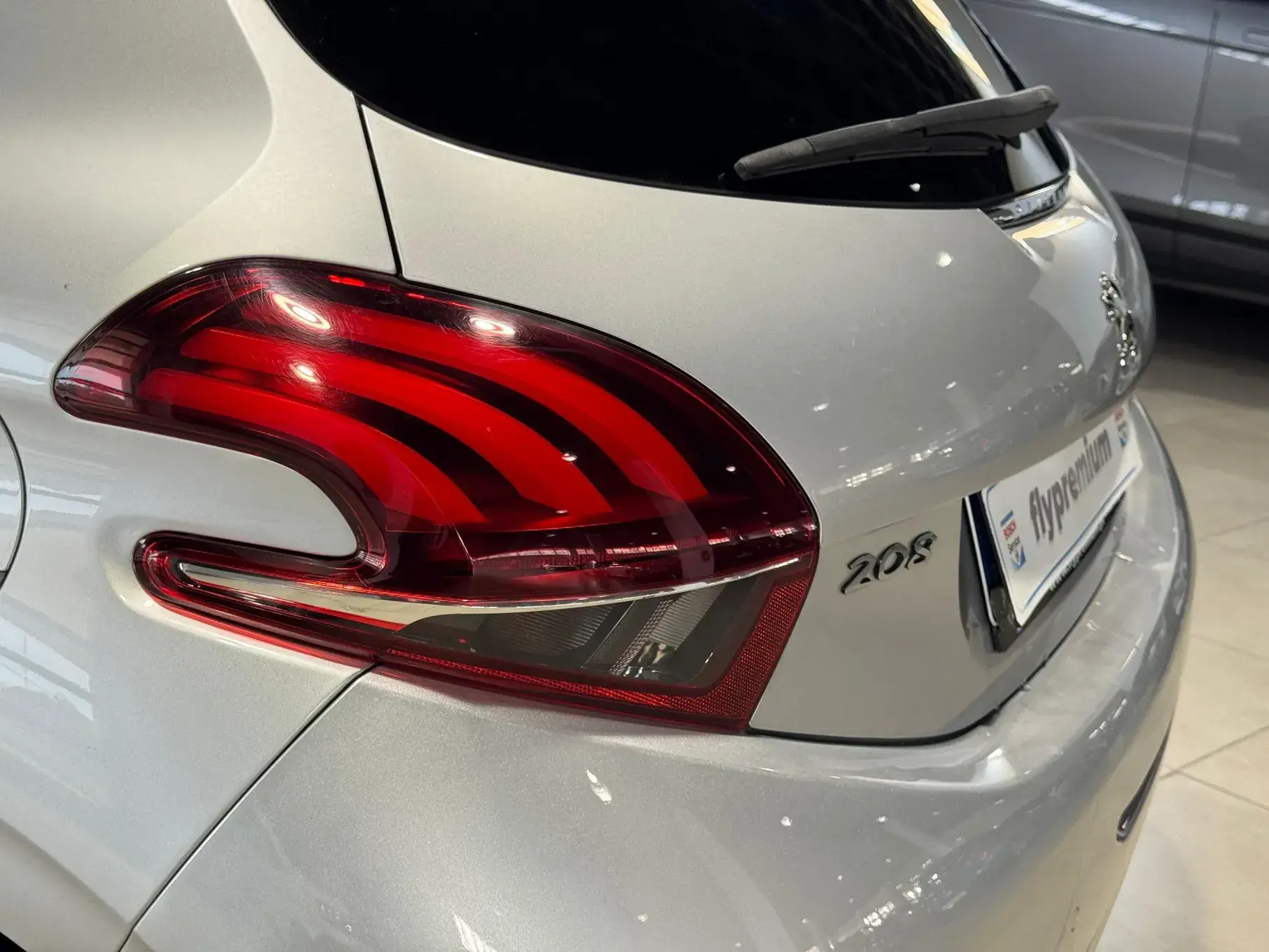 Peugeot 208 1.2 PureTech Style 4