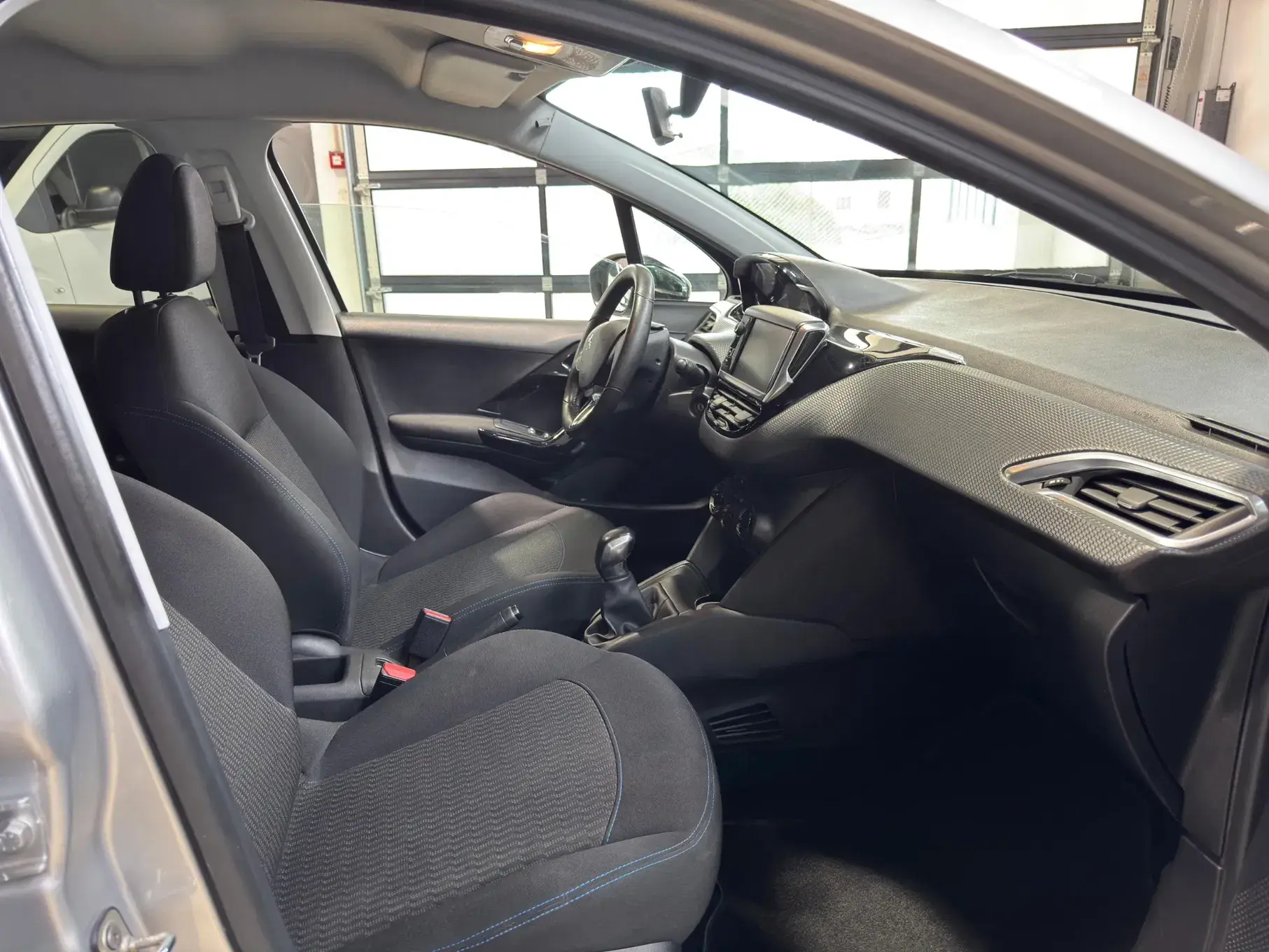 Peugeot 208 1.2 PureTech Style 5