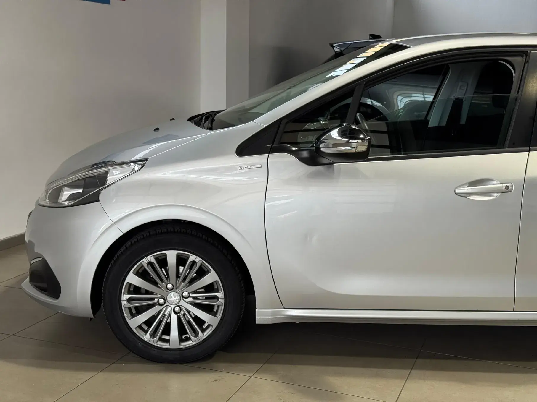 Peugeot 208 1.2 PureTech Style 26