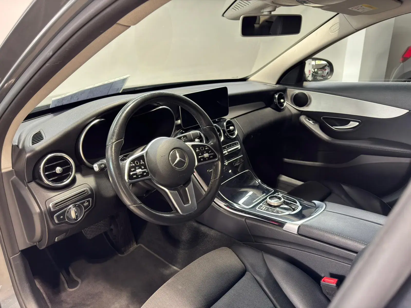 Mercedes-Benz C 220 d Avantgarde 4
