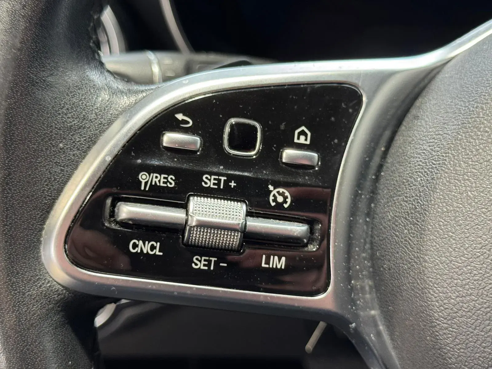 Mercedes-Benz C 220 d Avantgarde 14