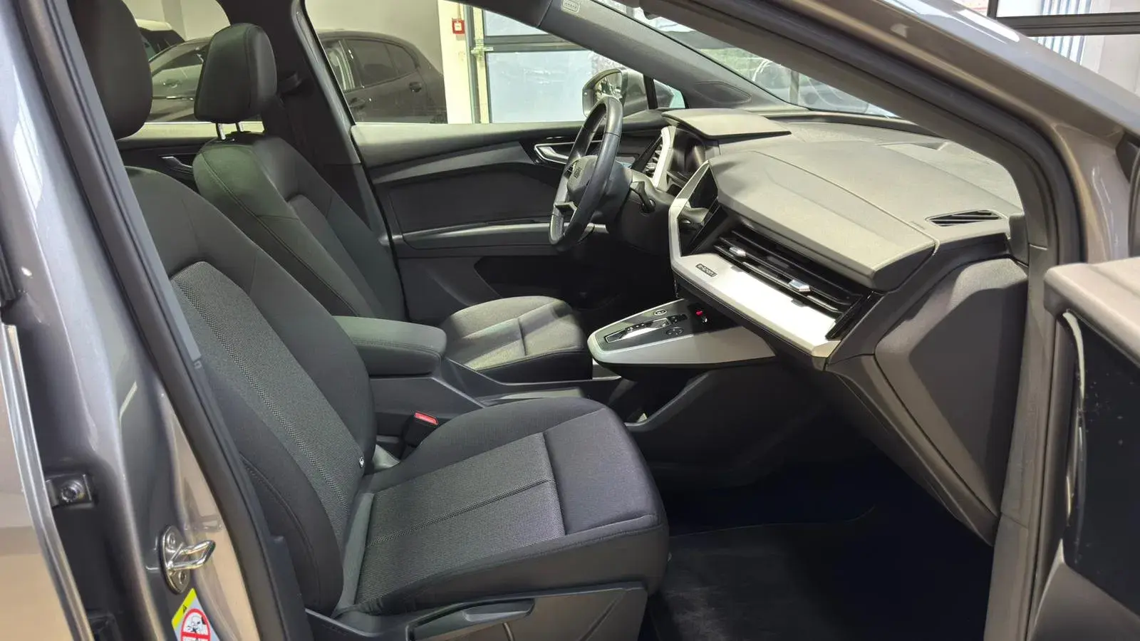 Audi Q4 Sportback e-tron Outro 4