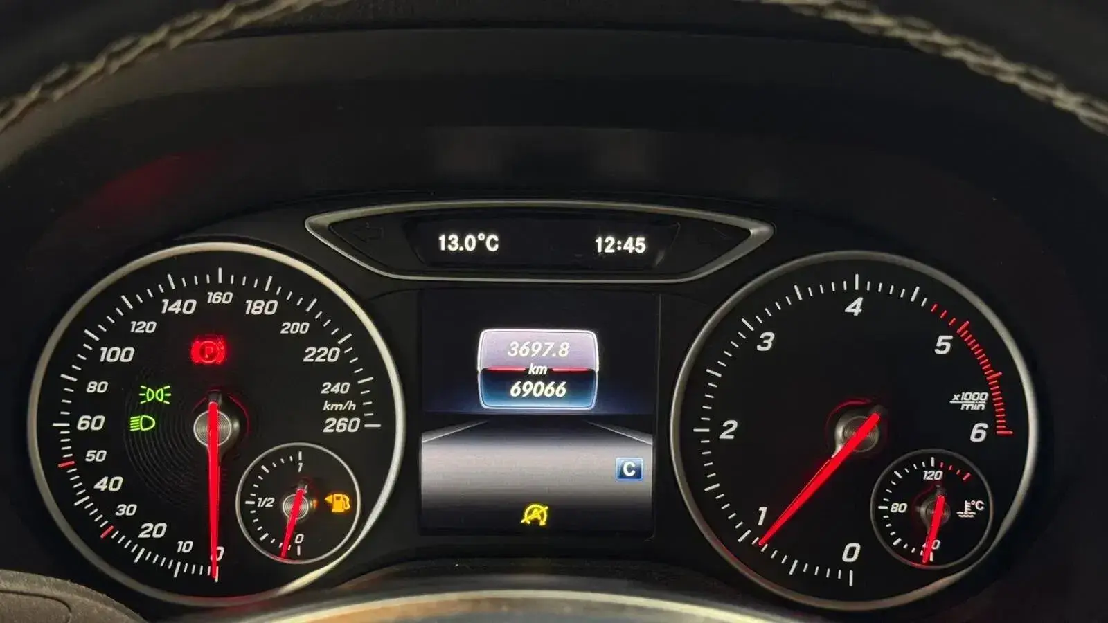 Mercedes-Benz B 180 d Urban 6